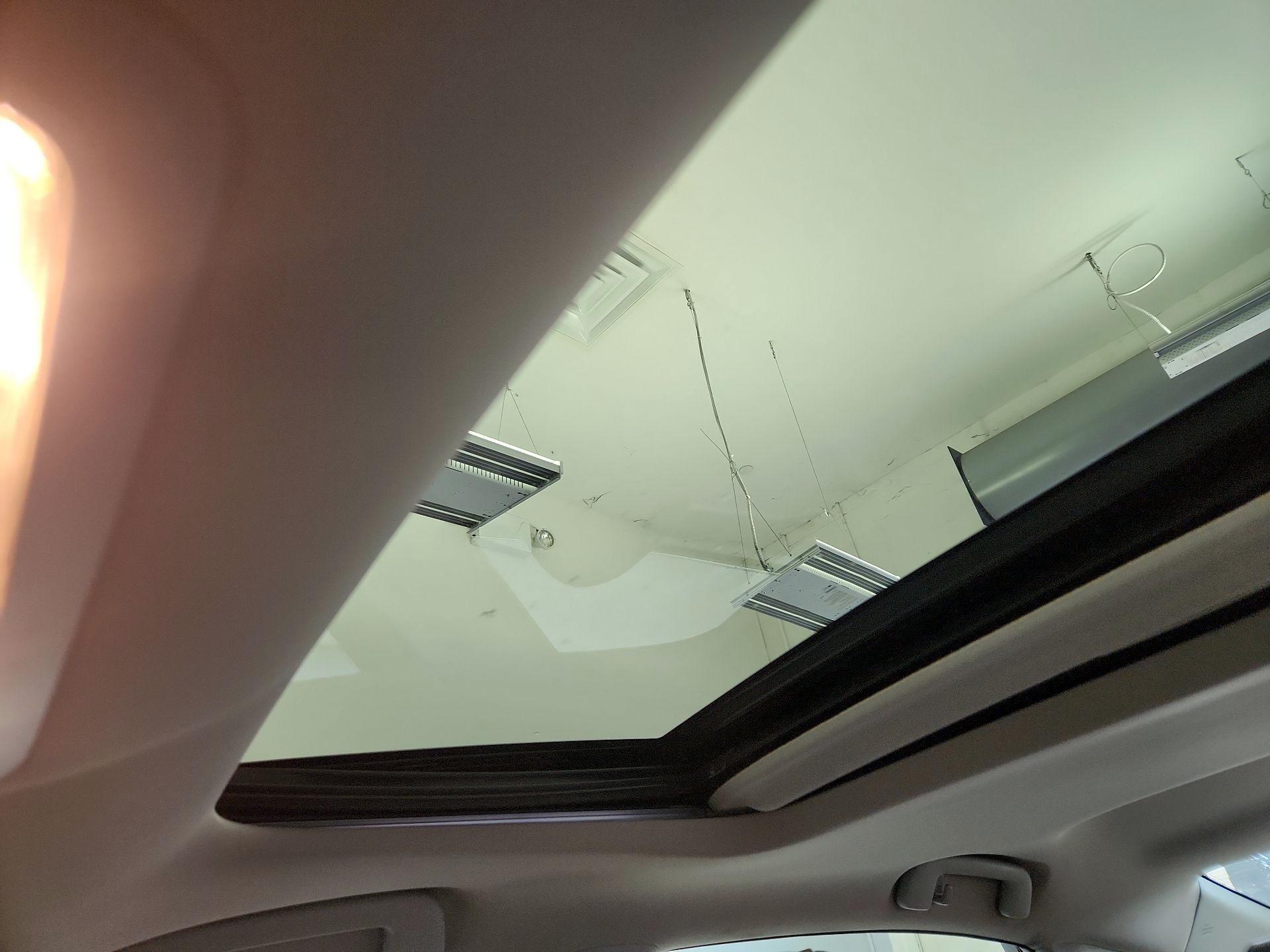 Thumbnail: 2015 Toyota Avalon - 20