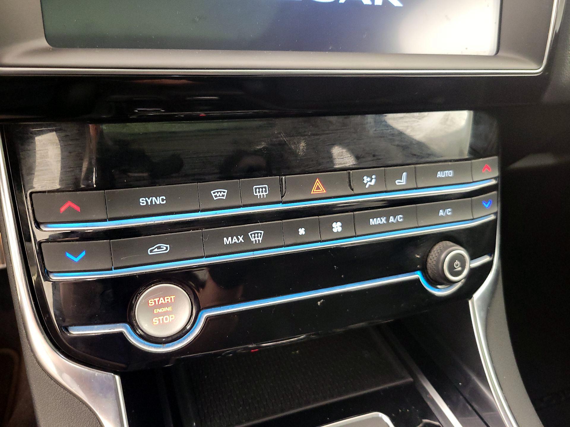 Thumbnail: 2019 Jaguar XE - 17