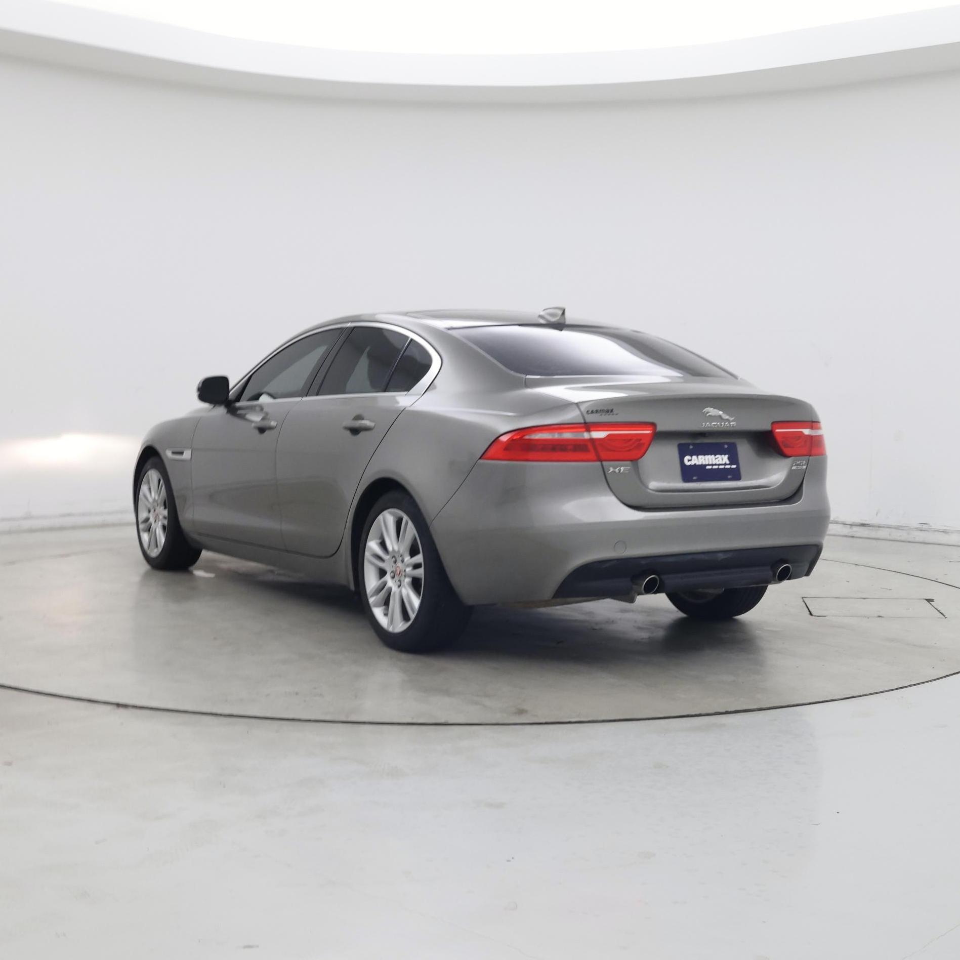 Thumbnail: 2019 Jaguar XE - 2
