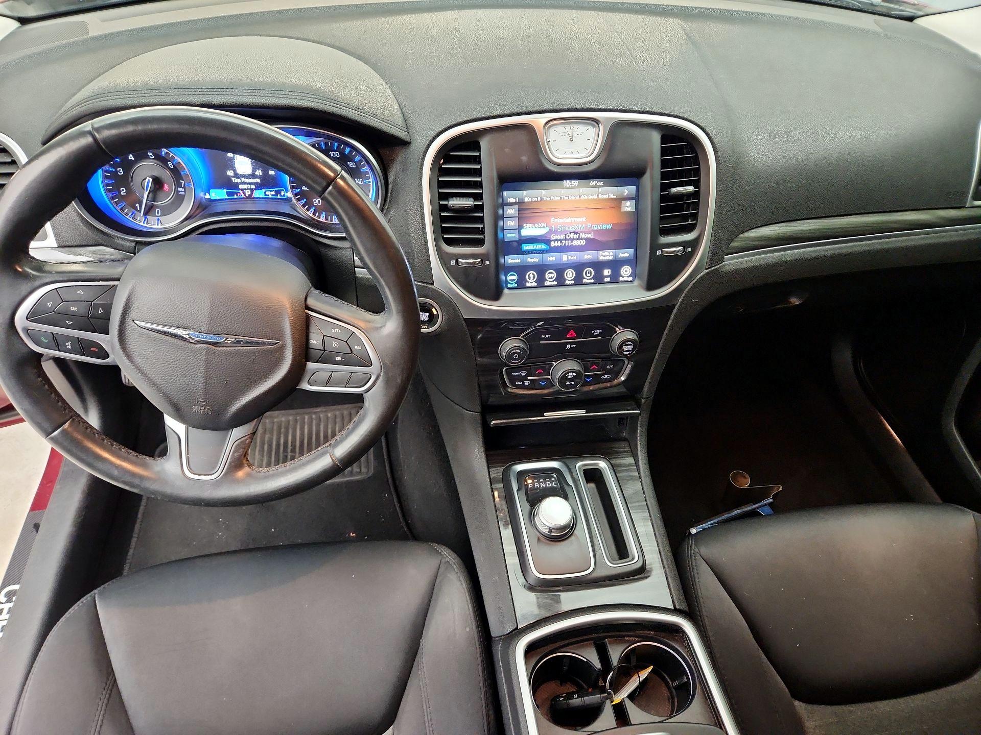 Thumbnail: 2019 Chrysler 300 - 9