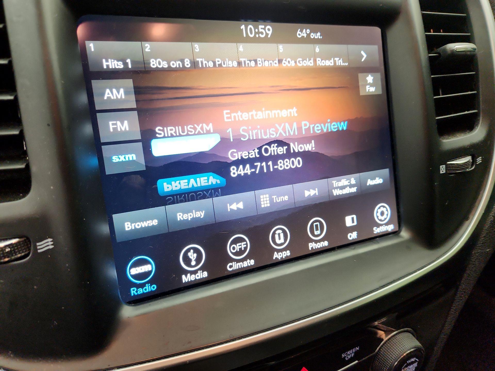 Thumbnail: 2019 Chrysler 300 - 15