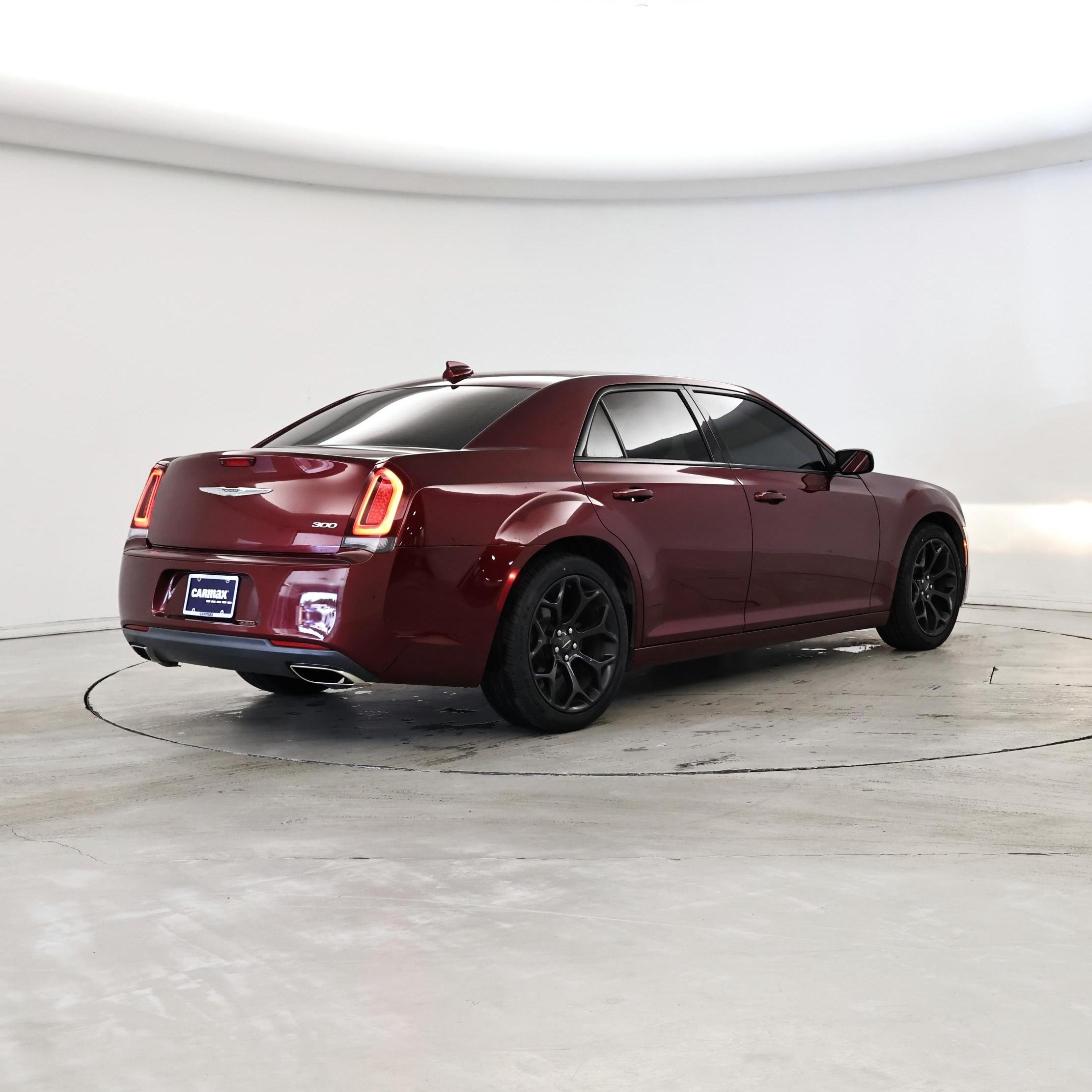 Thumbnail: 2019 Chrysler 300 - 8