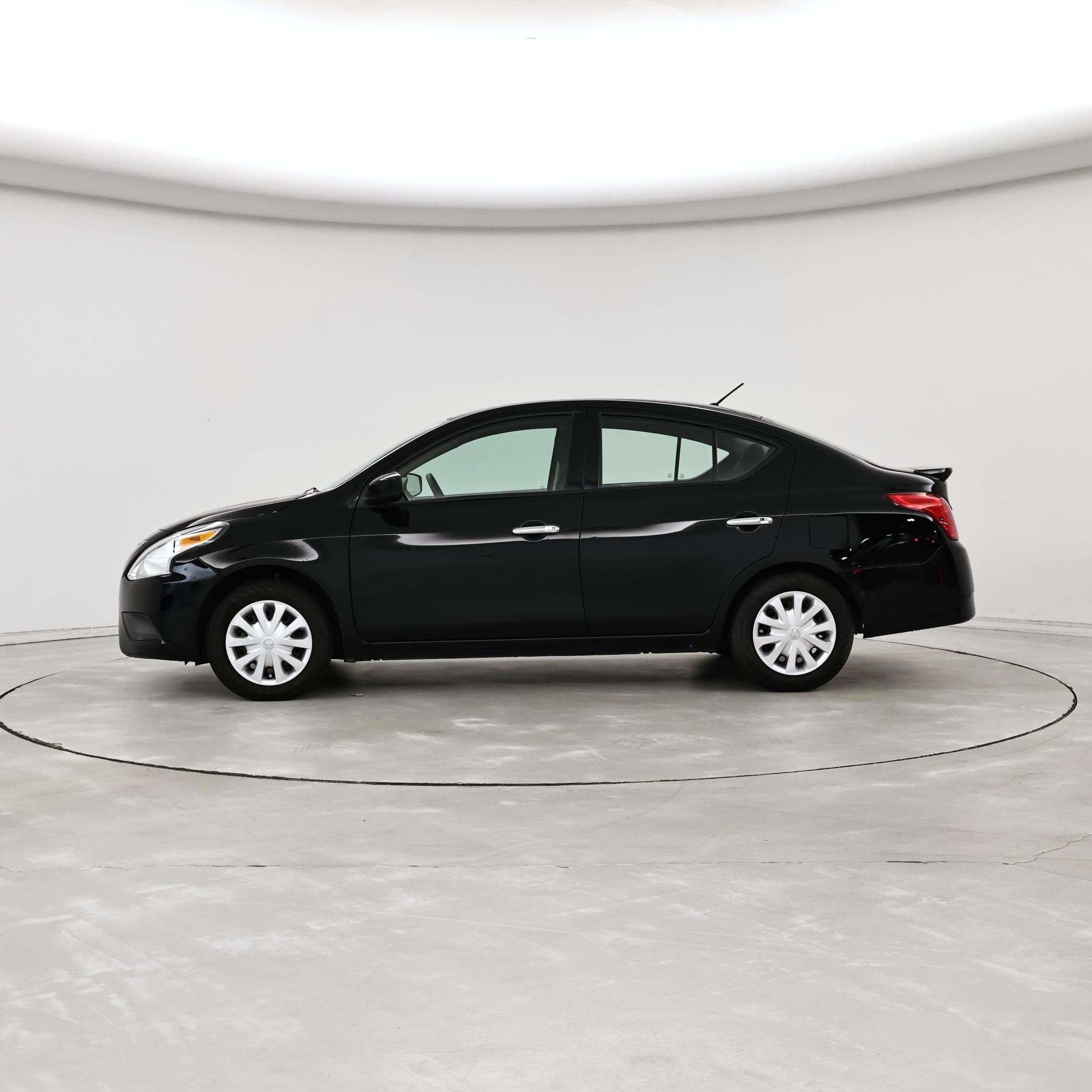 Thumbnail: 2019 Nissan Versa - 3