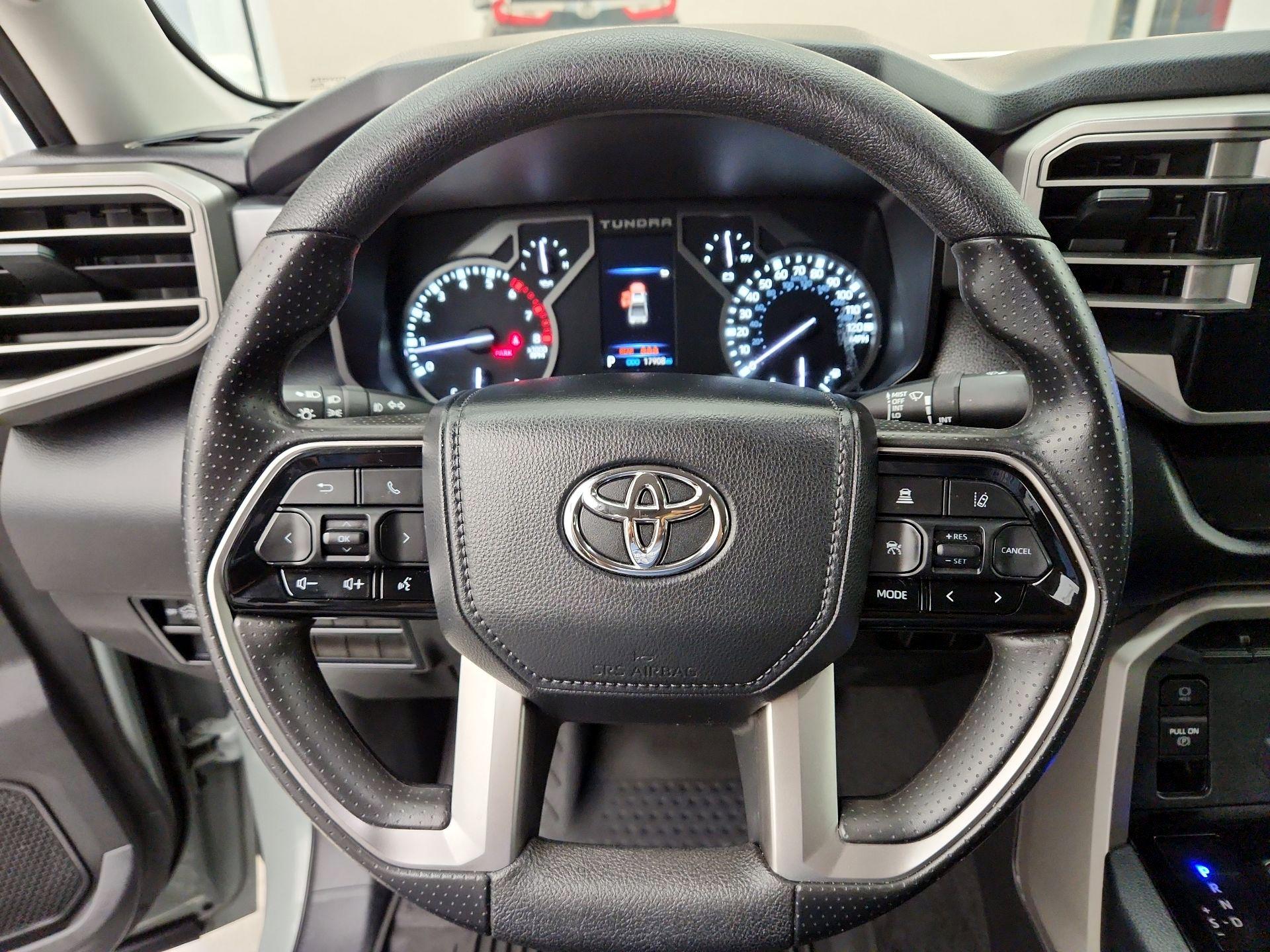 Thumbnail: 2024 Toyota Tundra - 10