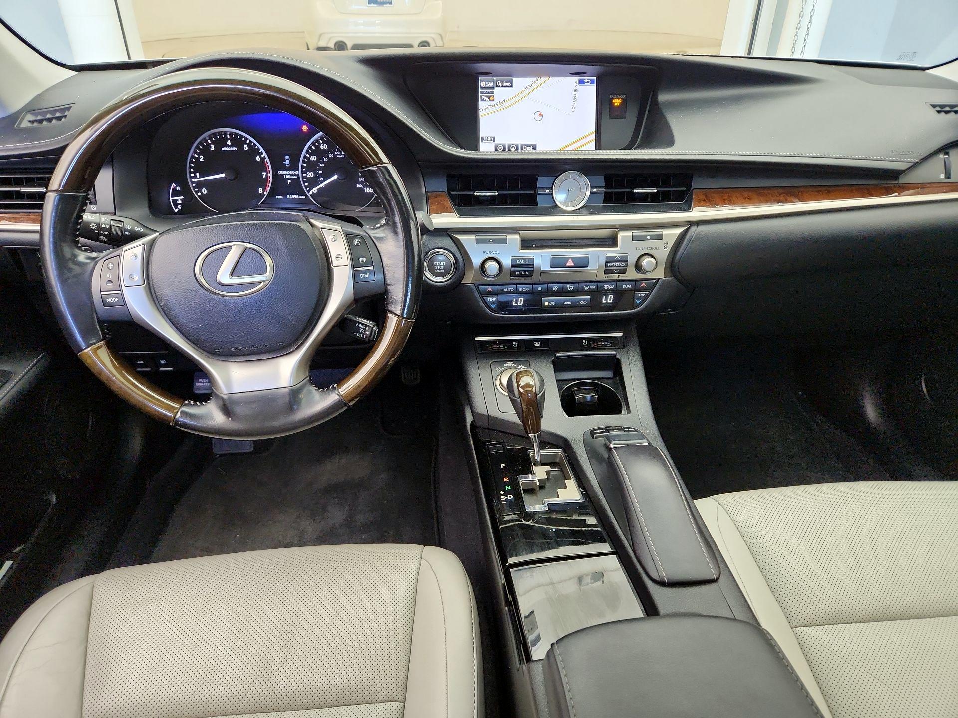 Thumbnail: 2015 Lexus ES - 9