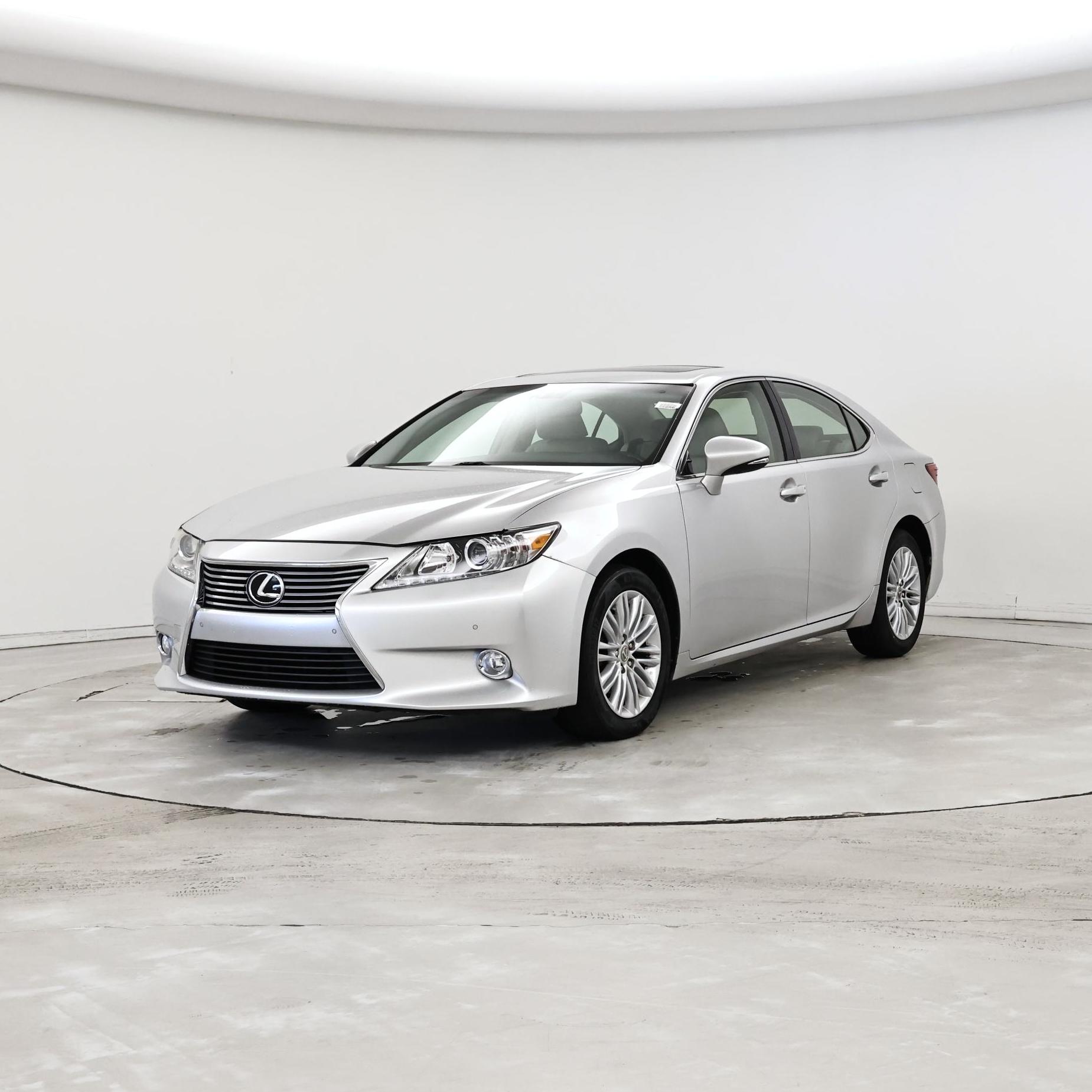 Thumbnail: 2015 Lexus ES - 4