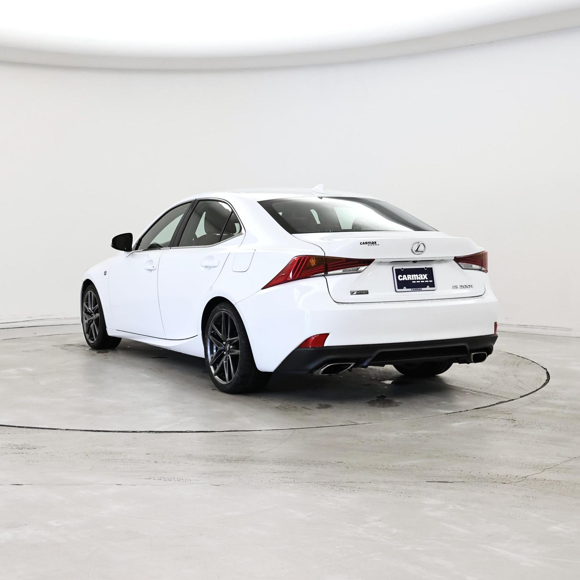 Thumbnail: 2017 Lexus IS - 2