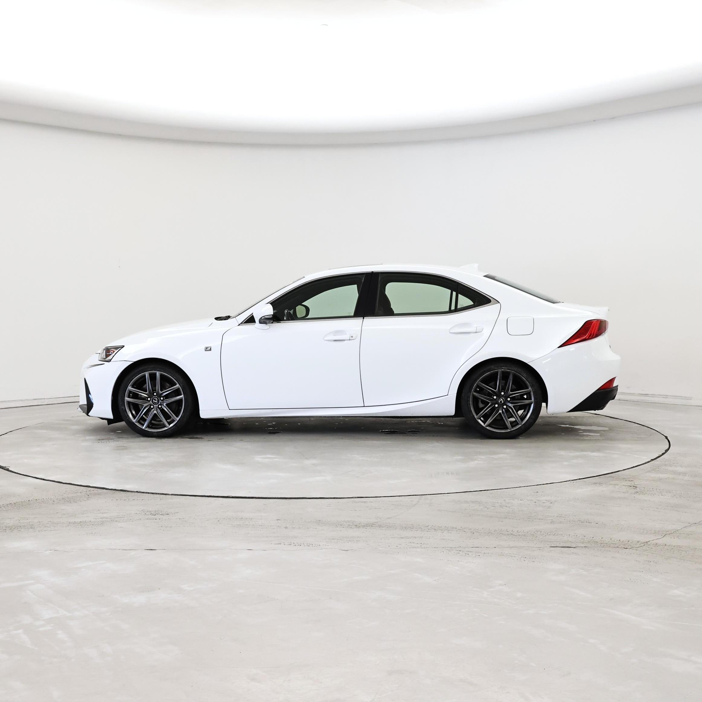 Thumbnail: 2017 Lexus IS - 3