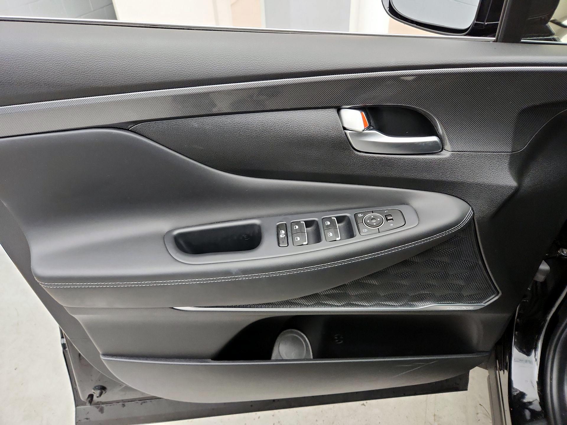 Thumbnail: 2023 Hyundai Santa Fe - 12