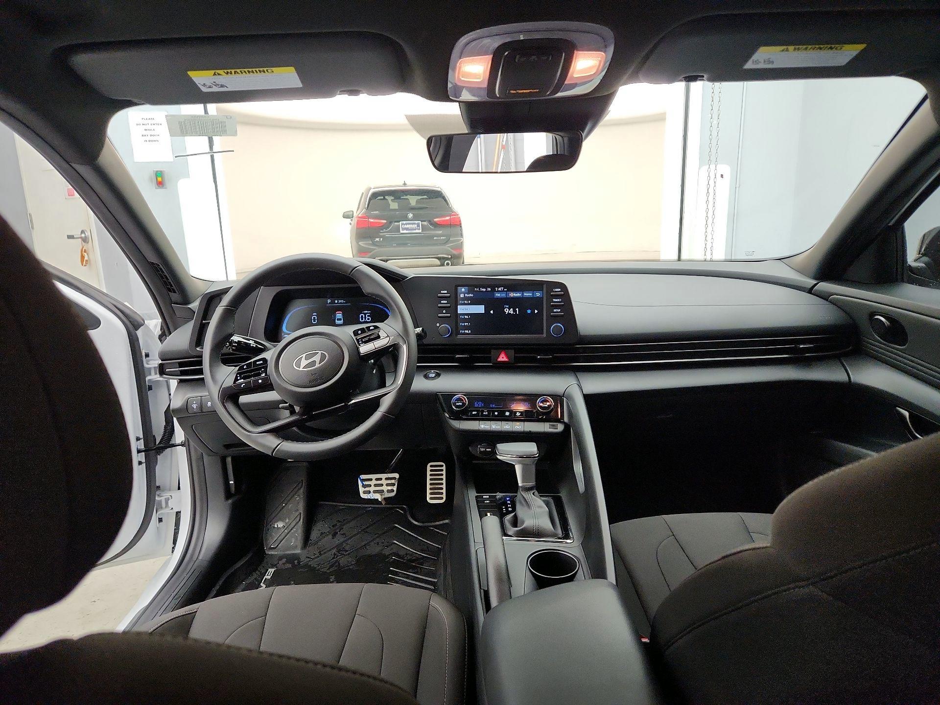 Thumbnail: 2025 Hyundai Elantra - 9