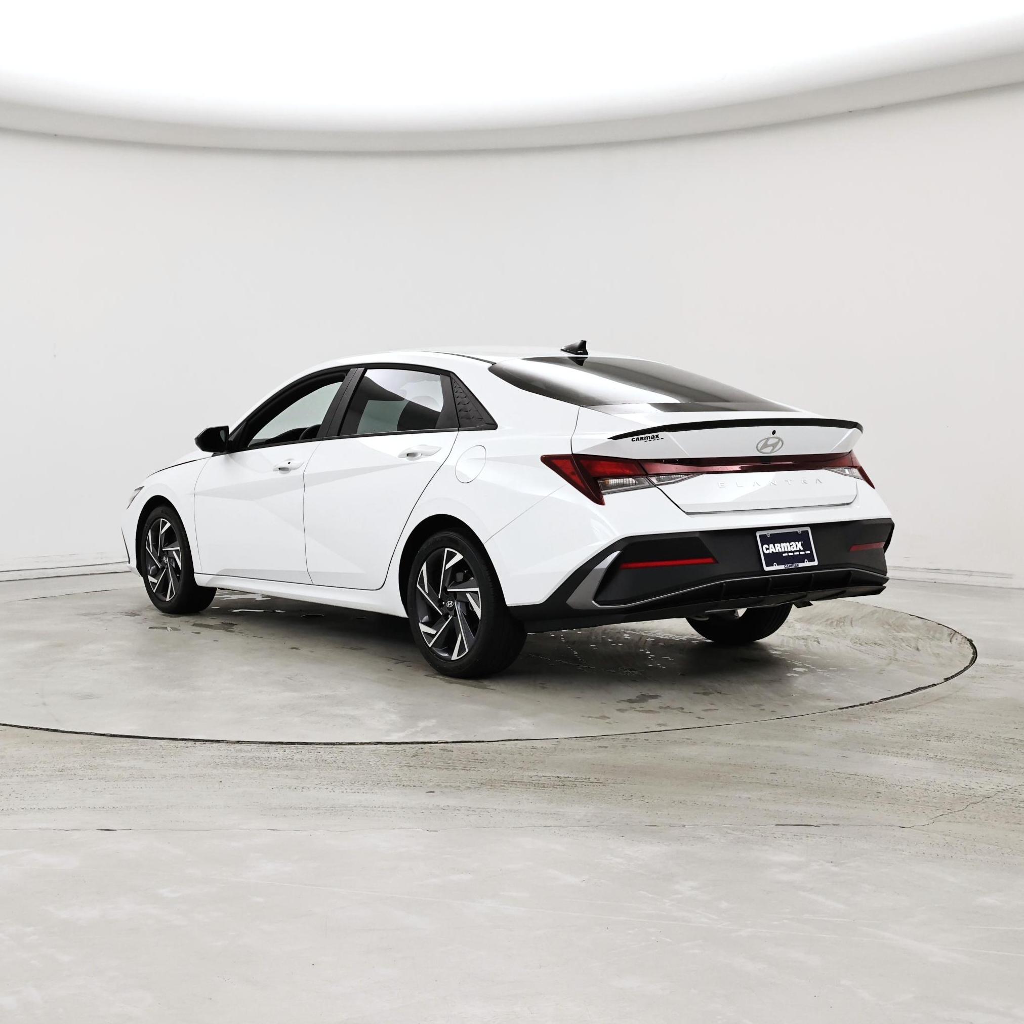 Thumbnail: 2025 Hyundai Elantra - 2