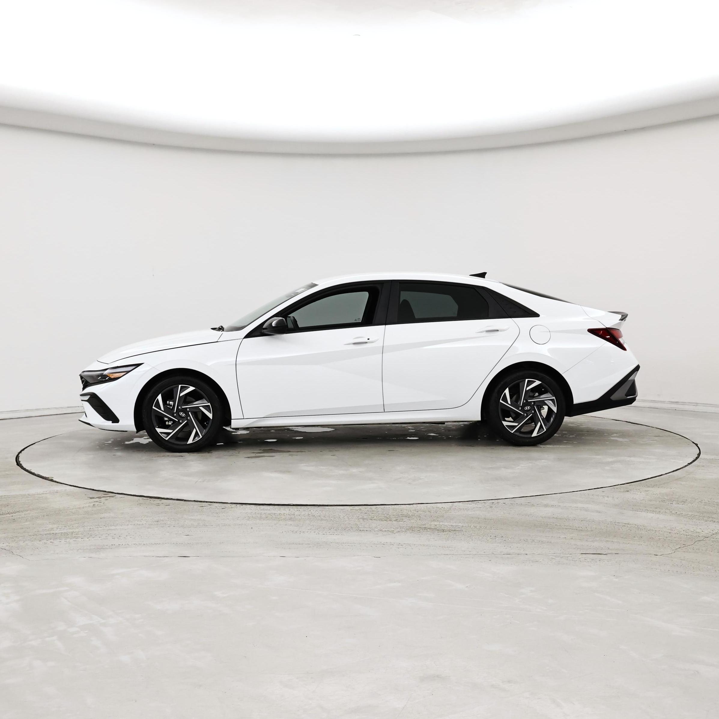 Thumbnail: 2025 Hyundai Elantra - 3