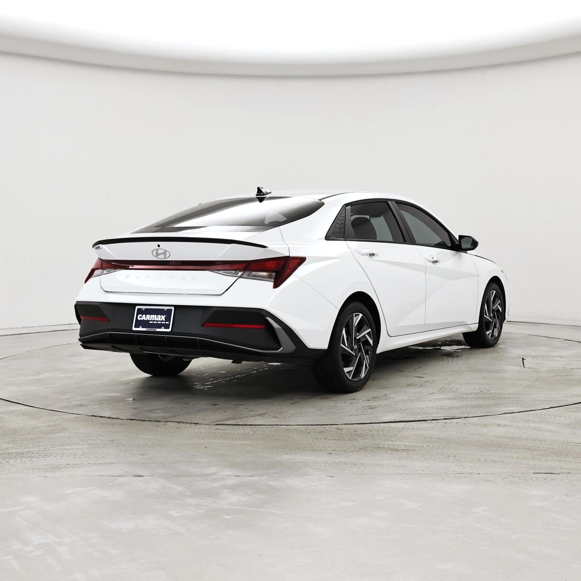 Thumbnail: 2025 Hyundai Elantra - 8