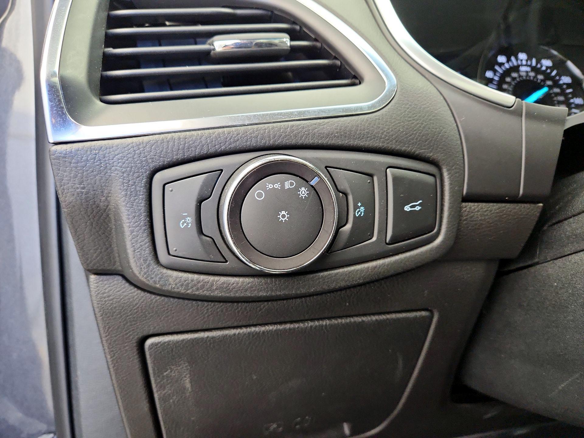 Thumbnail: 2018 Ford Edge - 13