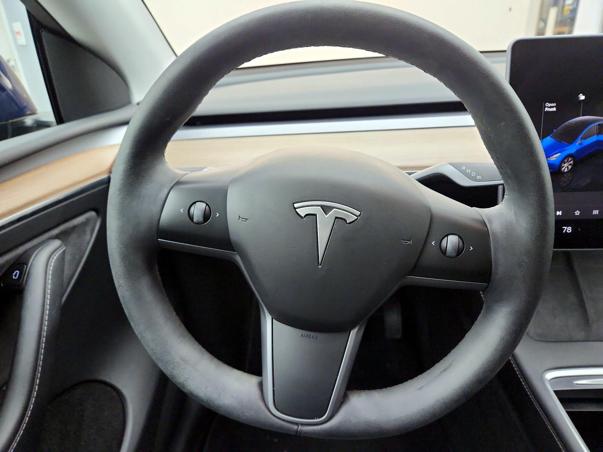 Thumbnail: 2023 Tesla Model Y - 10