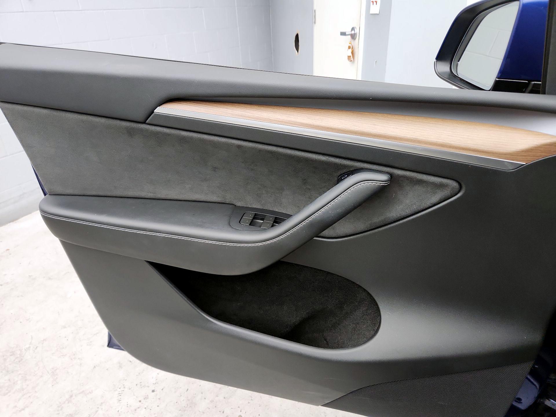 Thumbnail: 2023 Tesla Model Y - 12