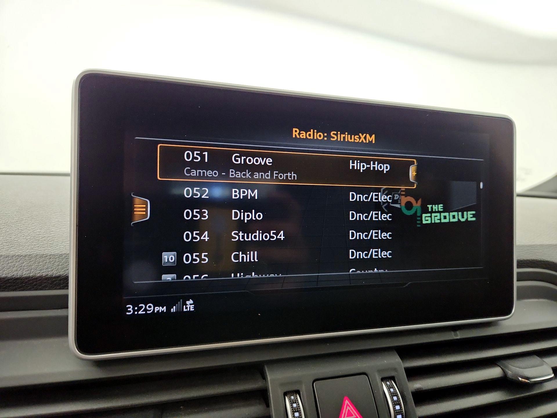 Thumbnail: 2020 Audi SQ5 - 16