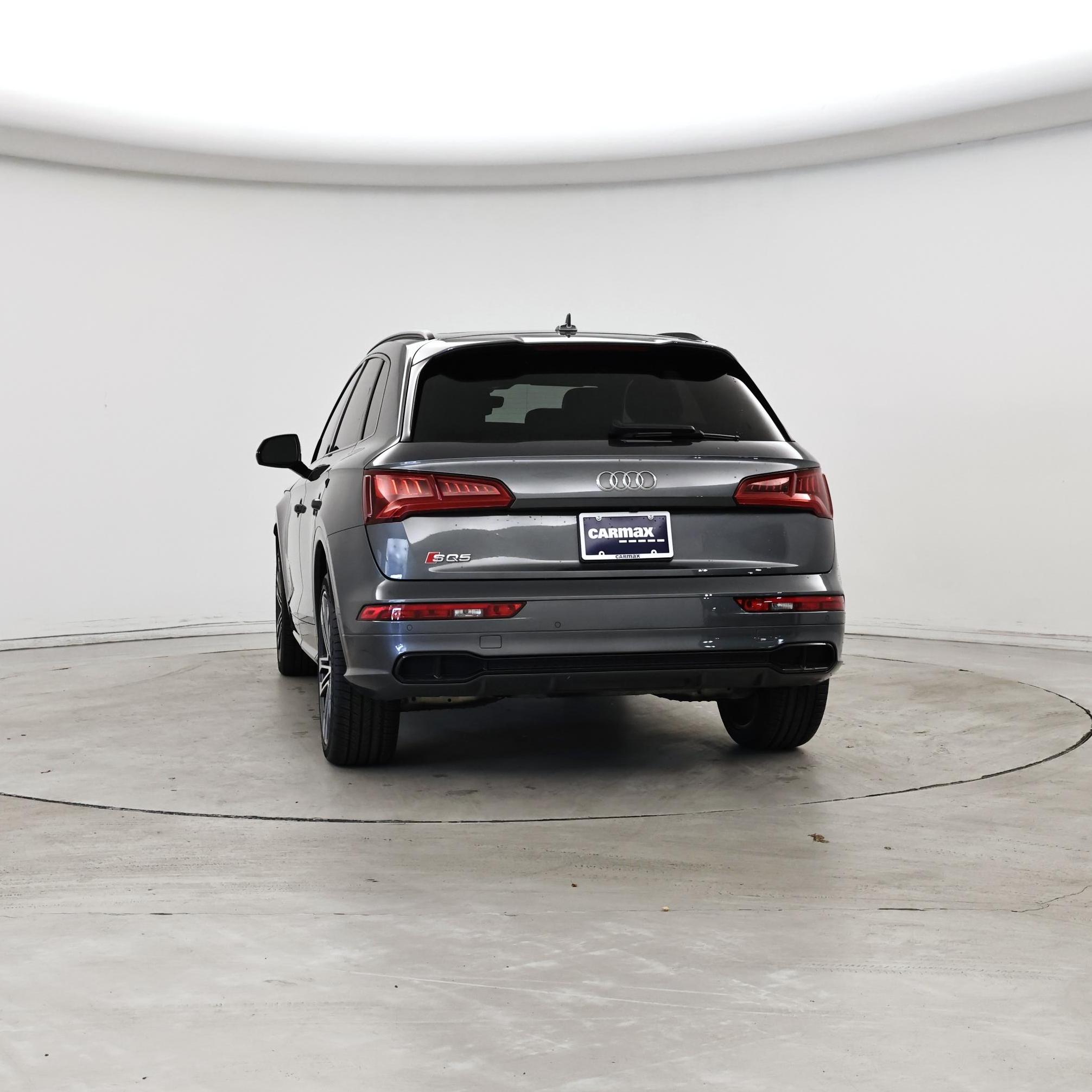 Thumbnail: 2020 Audi SQ5 - 6