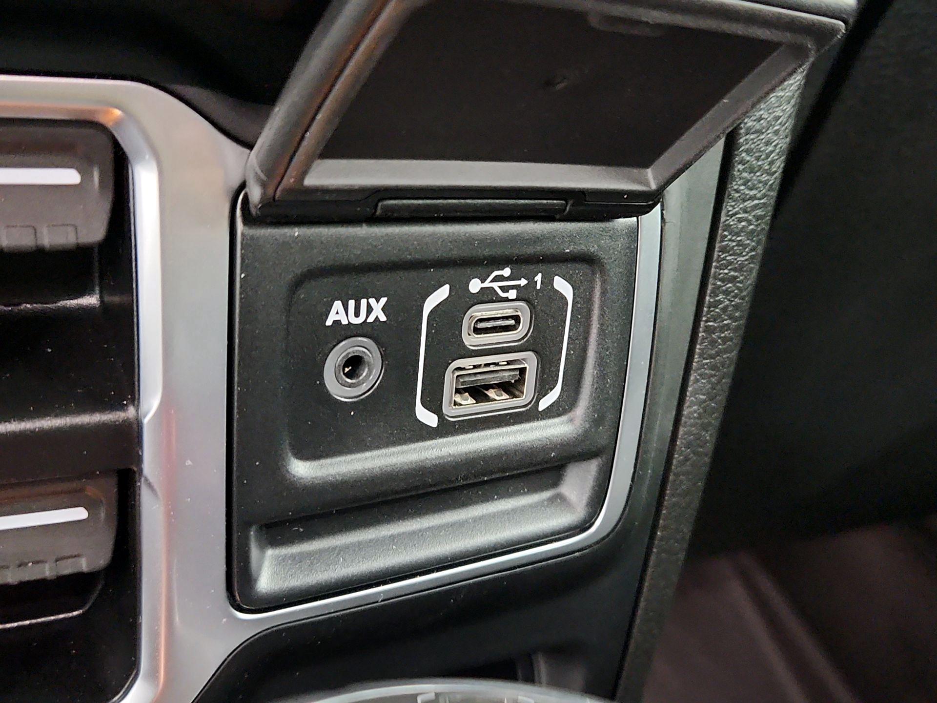 Thumbnail: 2024 Jeep Wrangler - 19