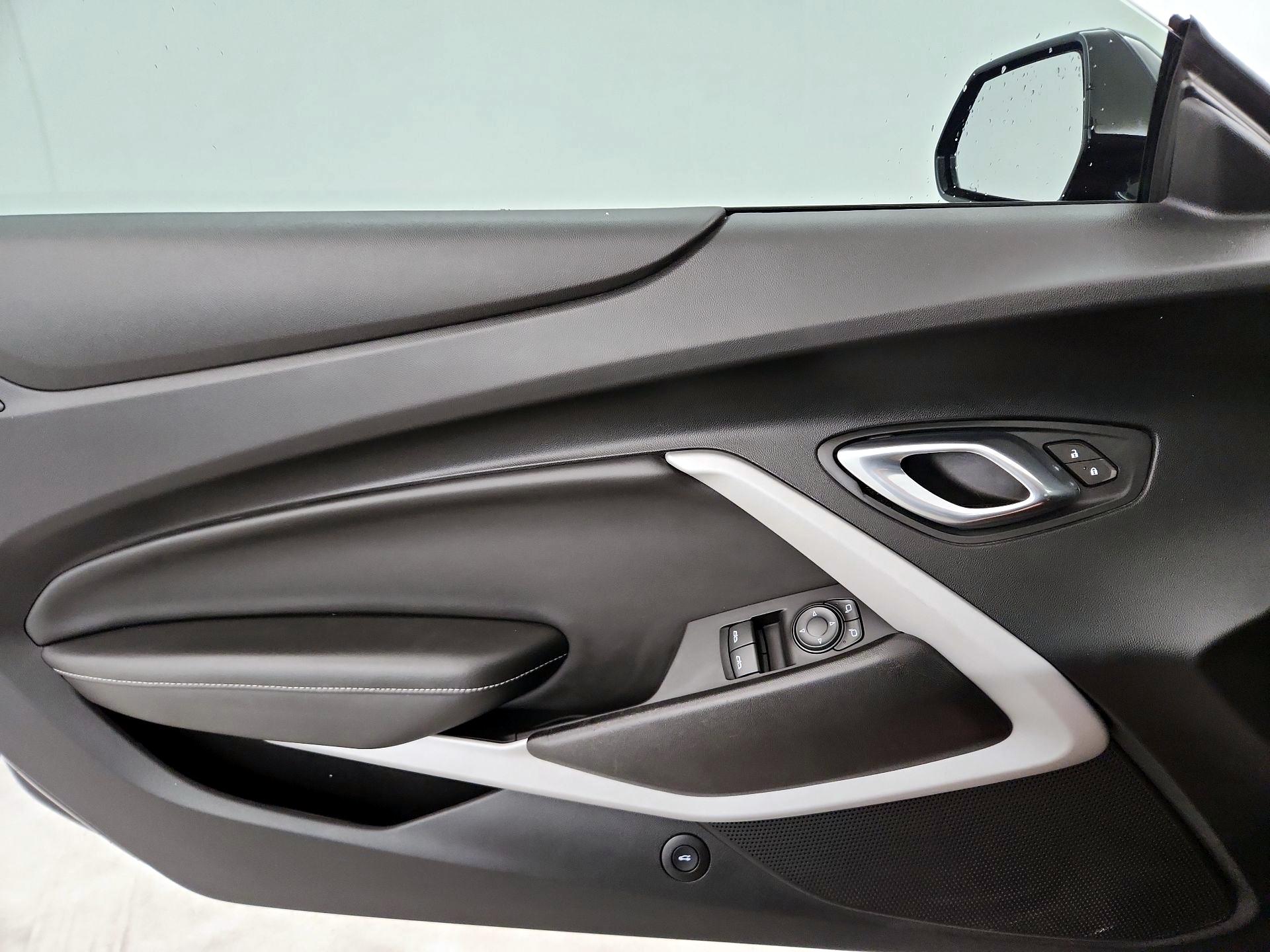 Thumbnail: 2019 Chevrolet Camaro - 12