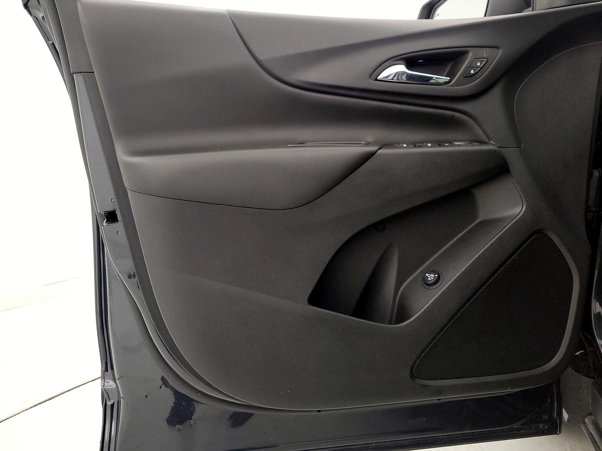 Thumbnail: 2022 Chevrolet Equinox - 12