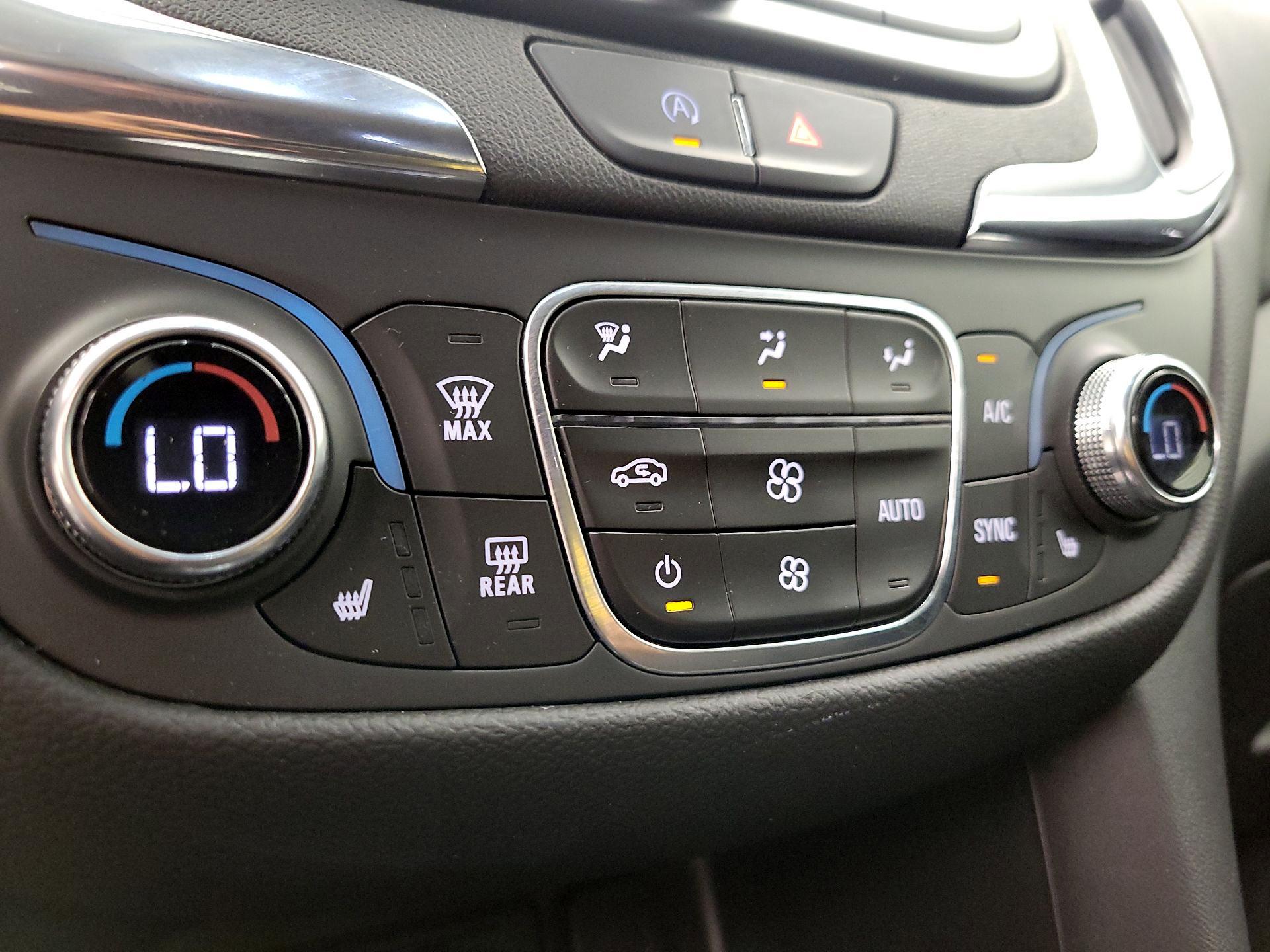 Thumbnail: 2022 Chevrolet Equinox - 17