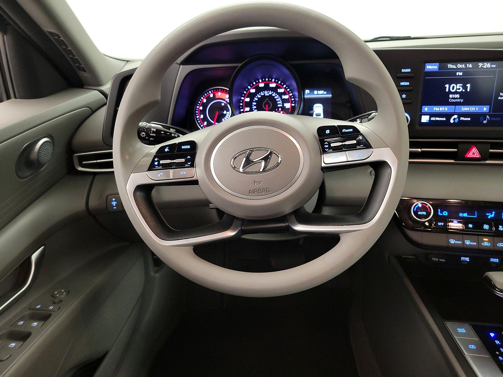 Thumbnail: 2022 Hyundai Elantra - 10