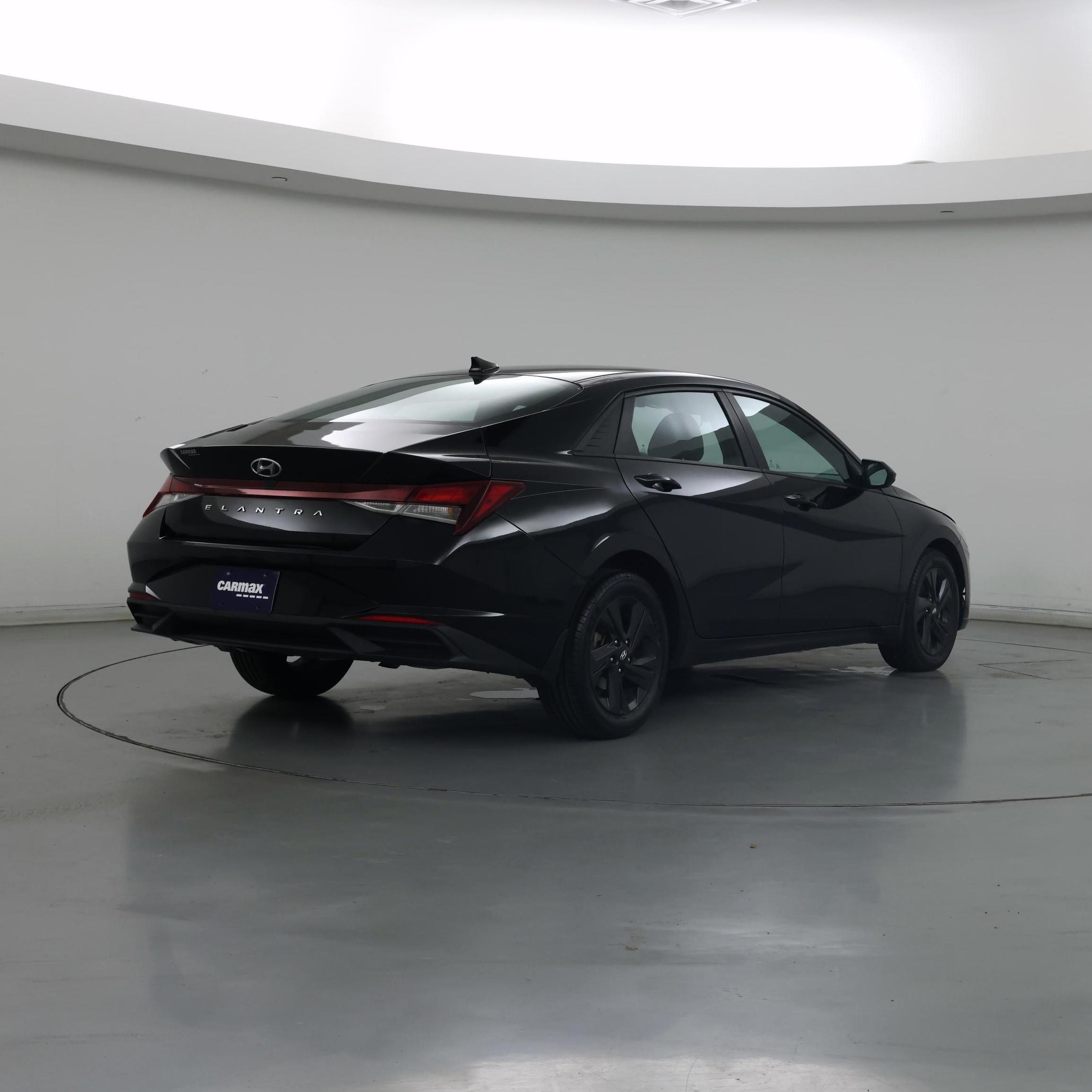 Thumbnail: 2022 Hyundai Elantra - 8