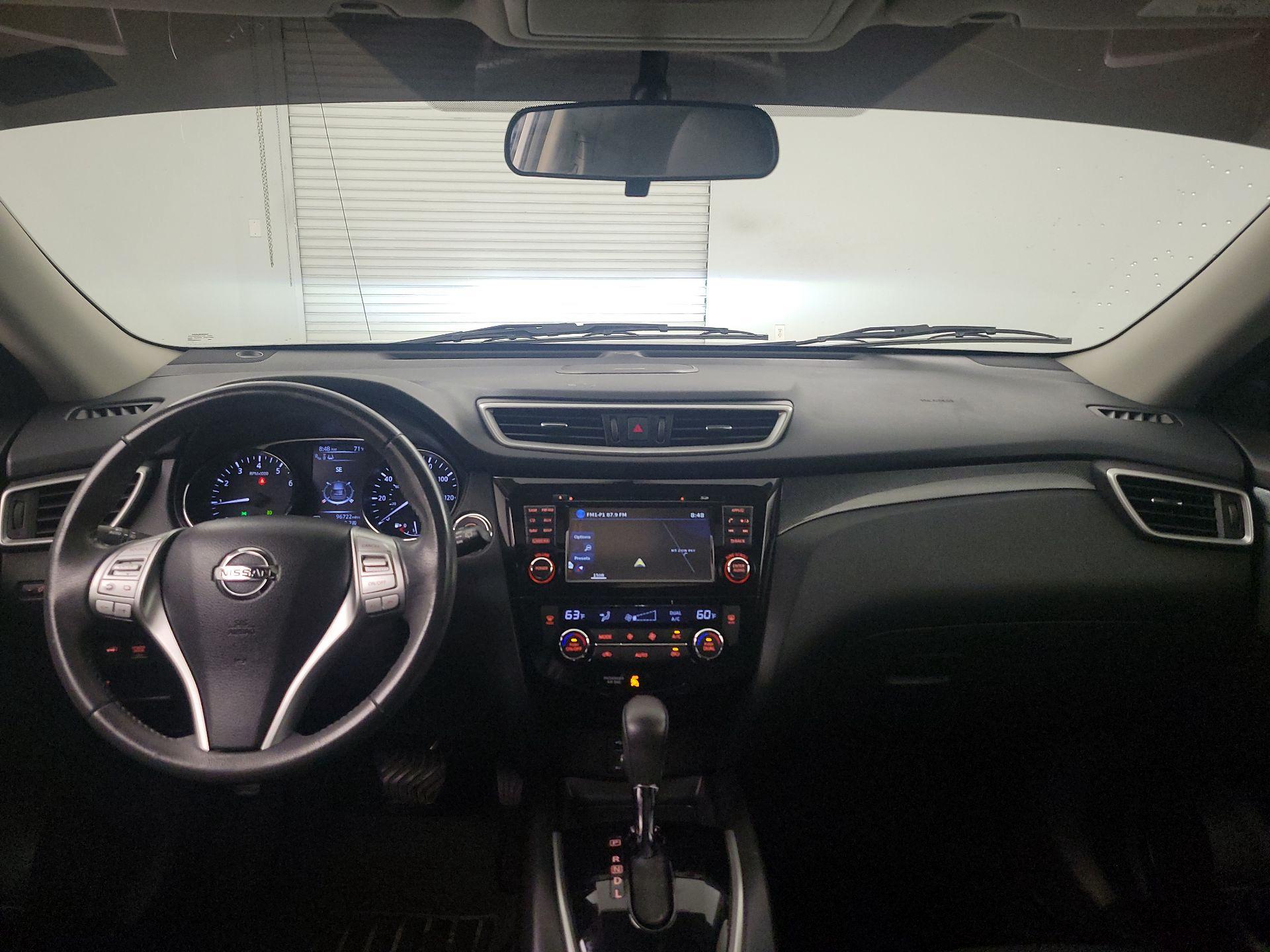 Thumbnail: 2015 Nissan Rogue - 9