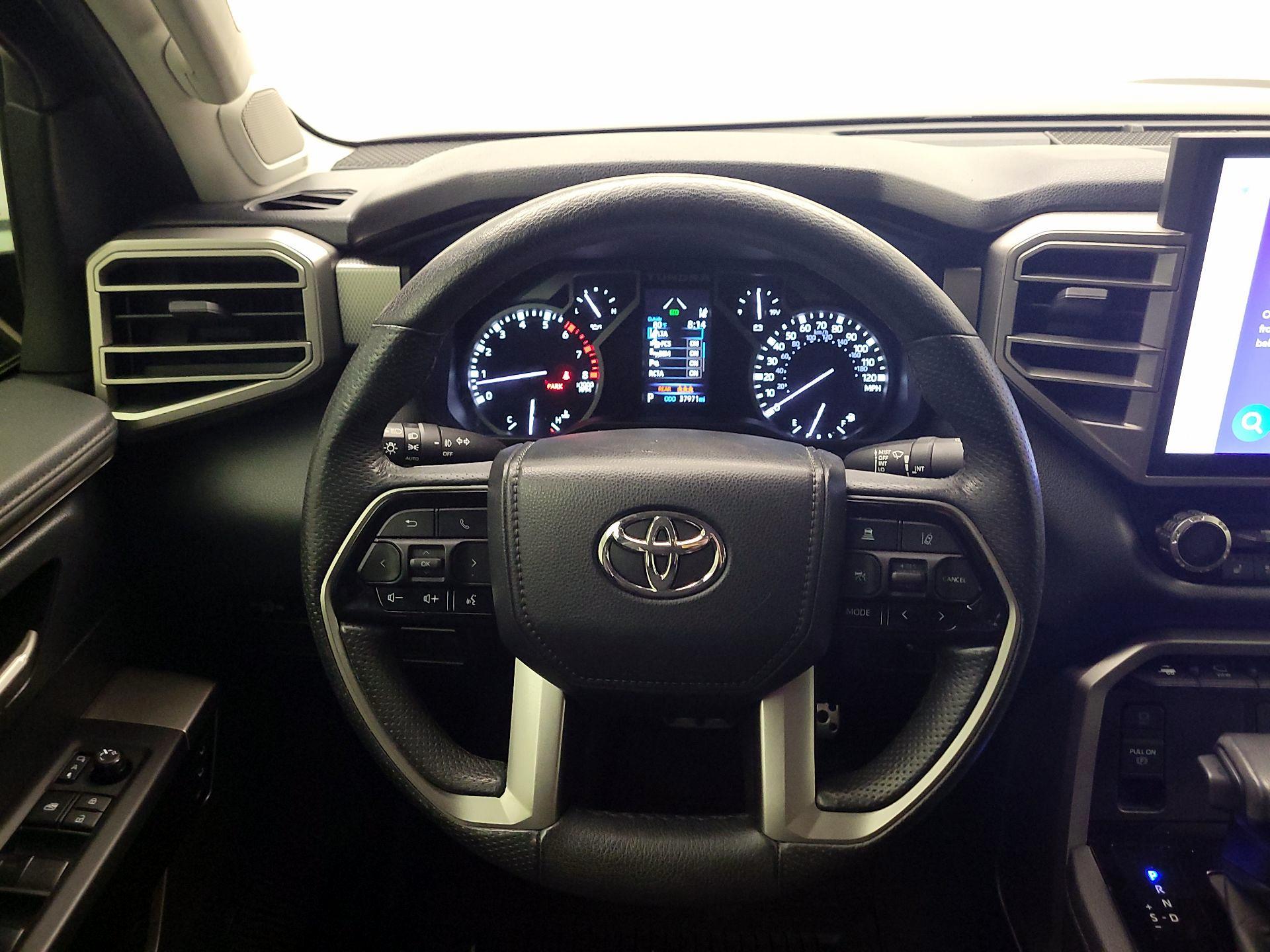 Thumbnail: 2022 Toyota Tundra - 10