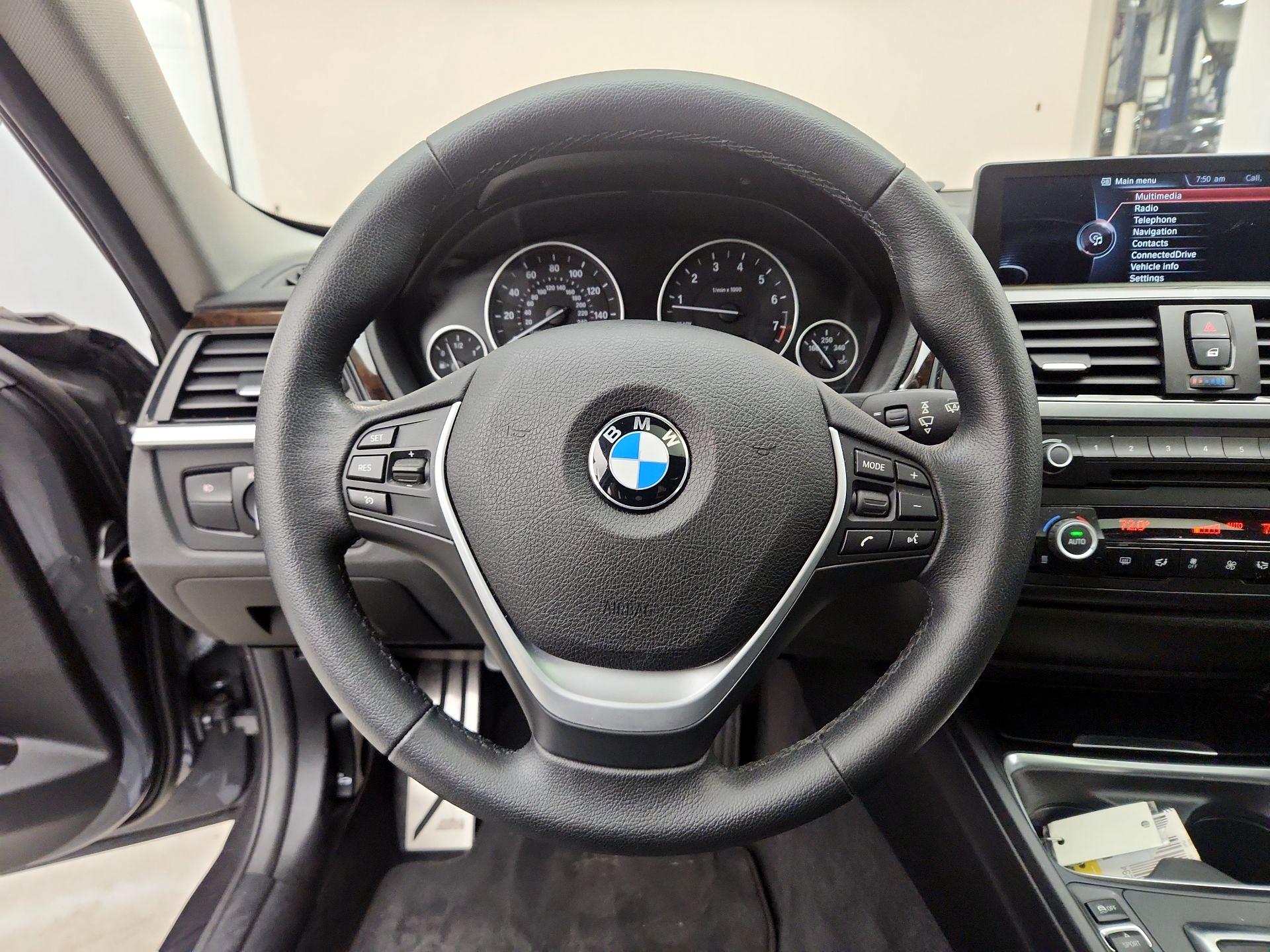 Thumbnail: 2015 BMW 3 Series - 10