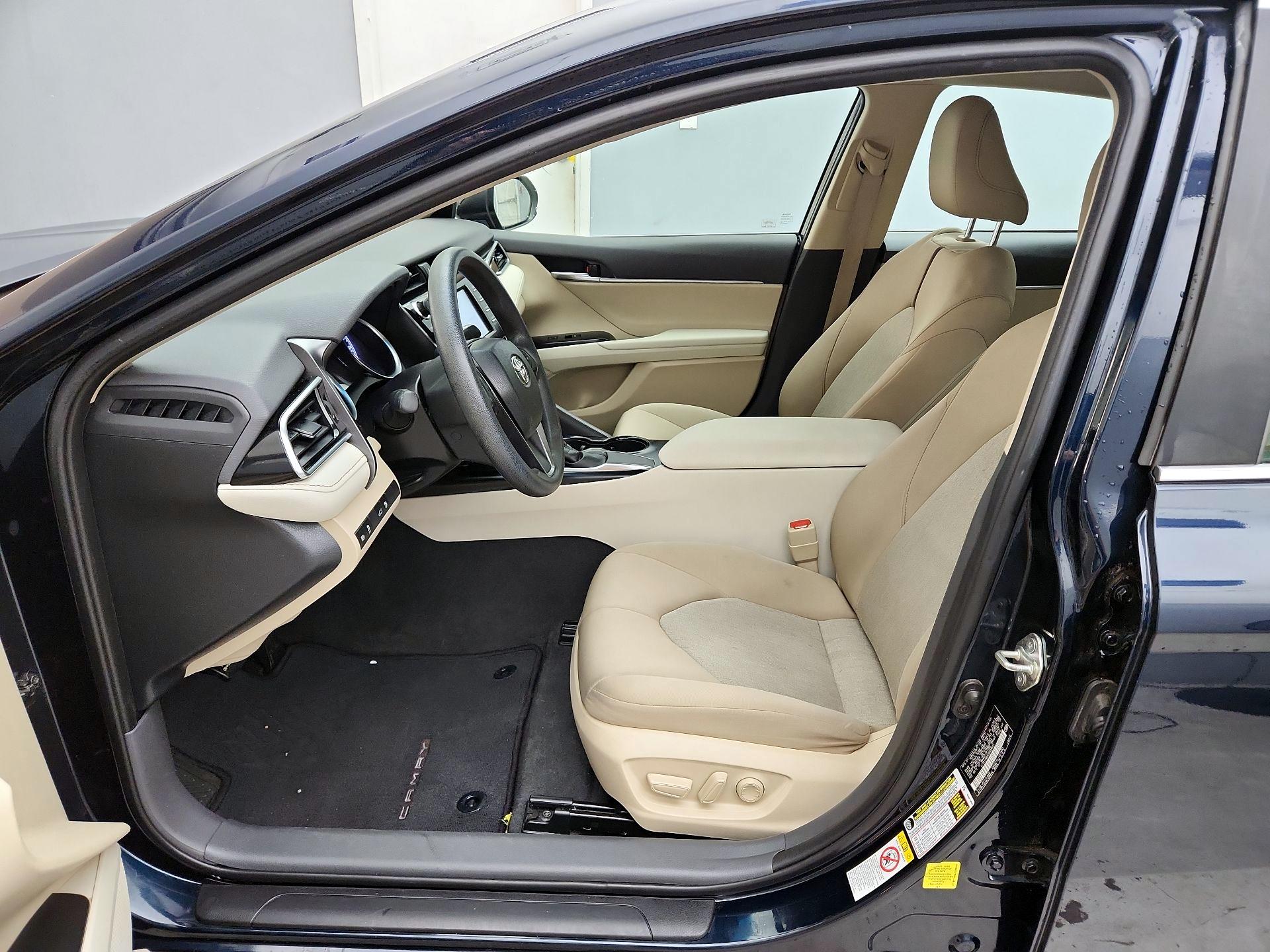 Thumbnail: 2018 Toyota Camry - 11