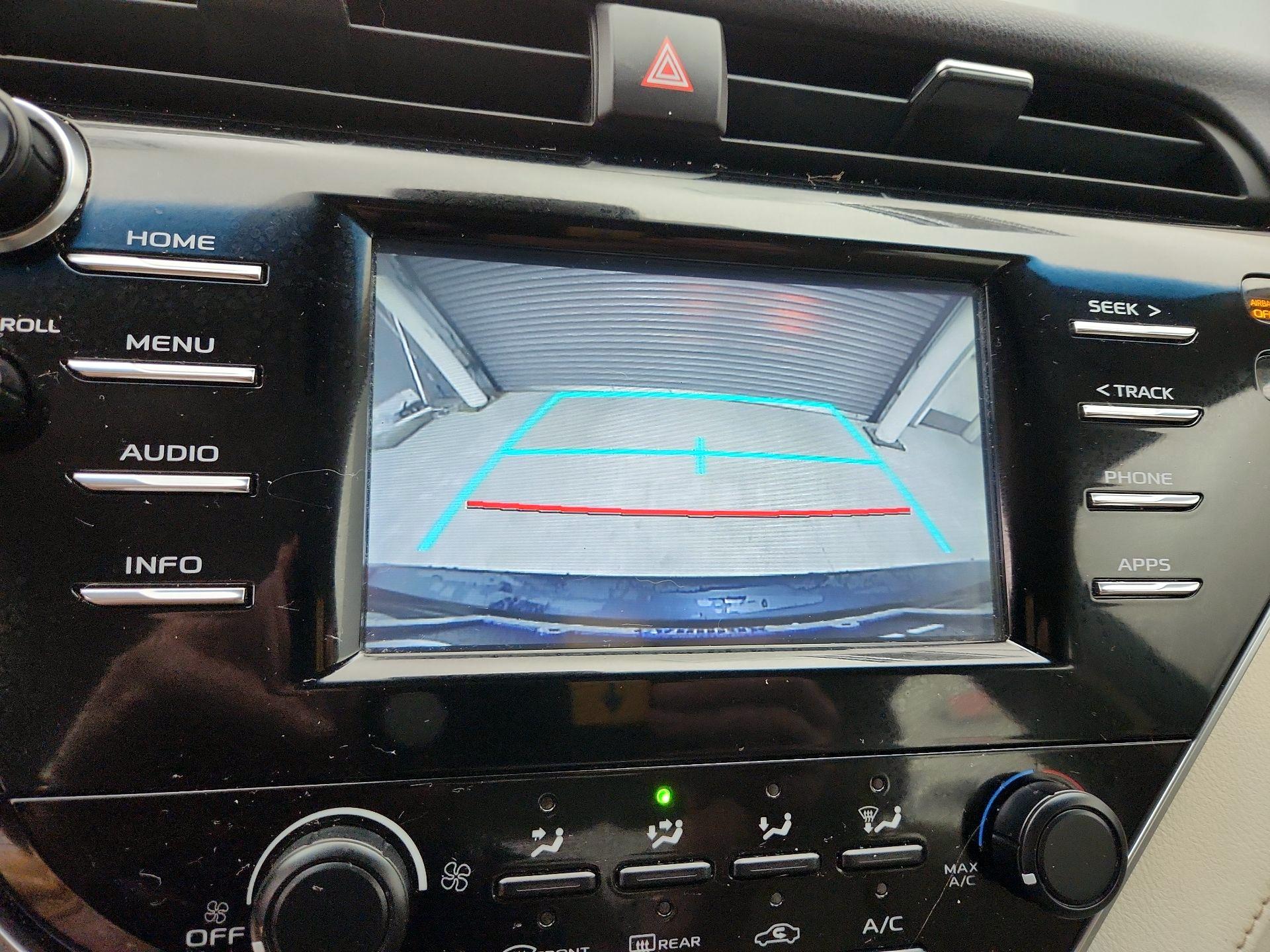 Thumbnail: 2018 Toyota Camry - 14