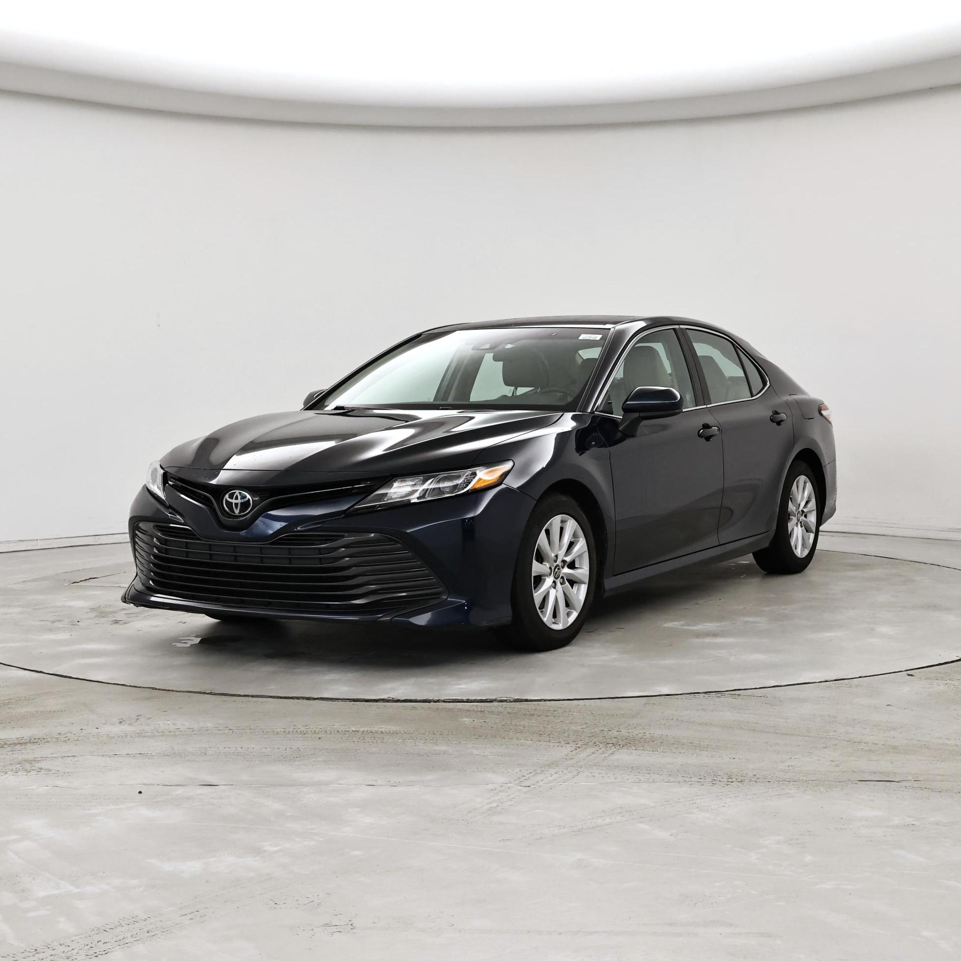 Thumbnail: 2018 Toyota Camry - 4