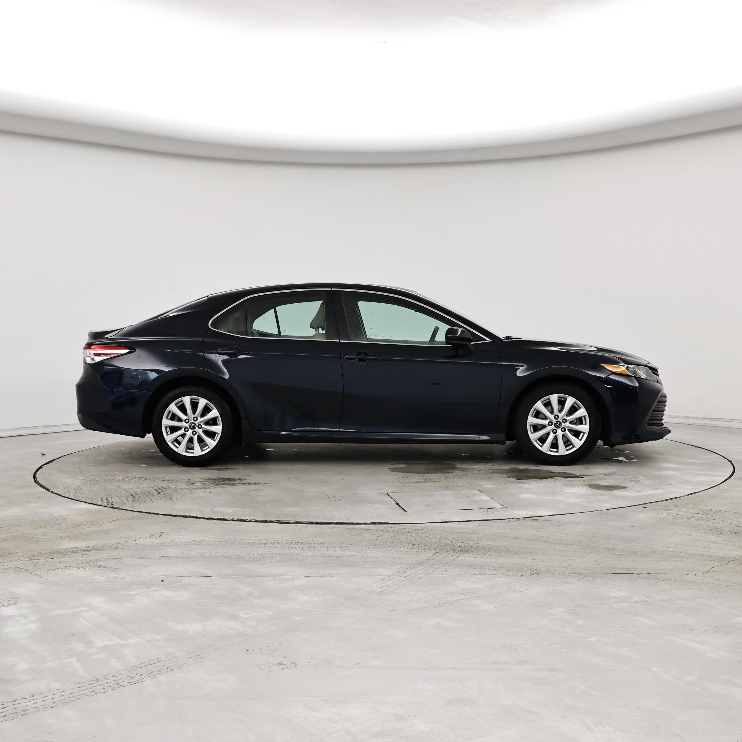 Thumbnail: 2018 Toyota Camry - 7