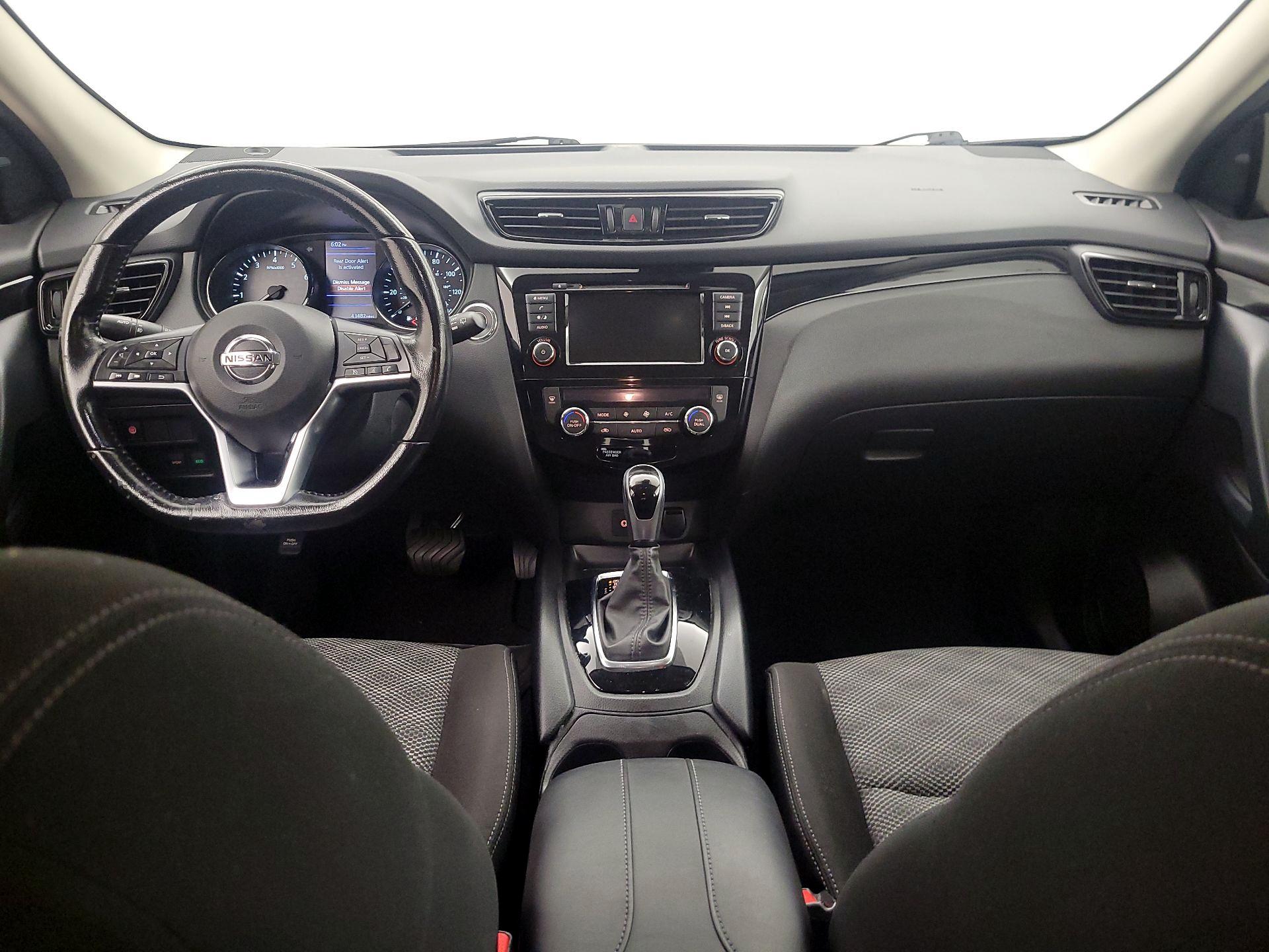 Thumbnail: 2021 Nissan Rogue Sport - 9