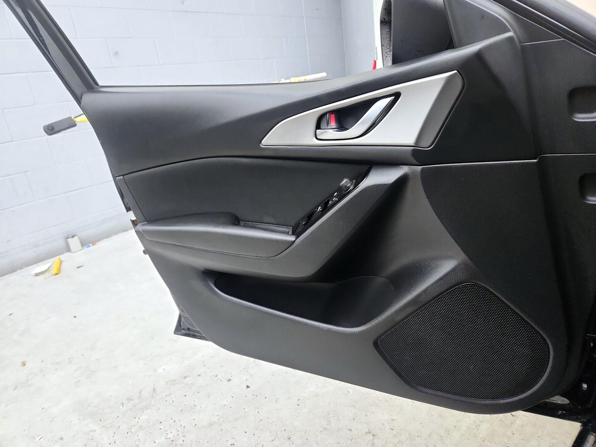 Thumbnail: 2017 Mazda Mazda3 - 12