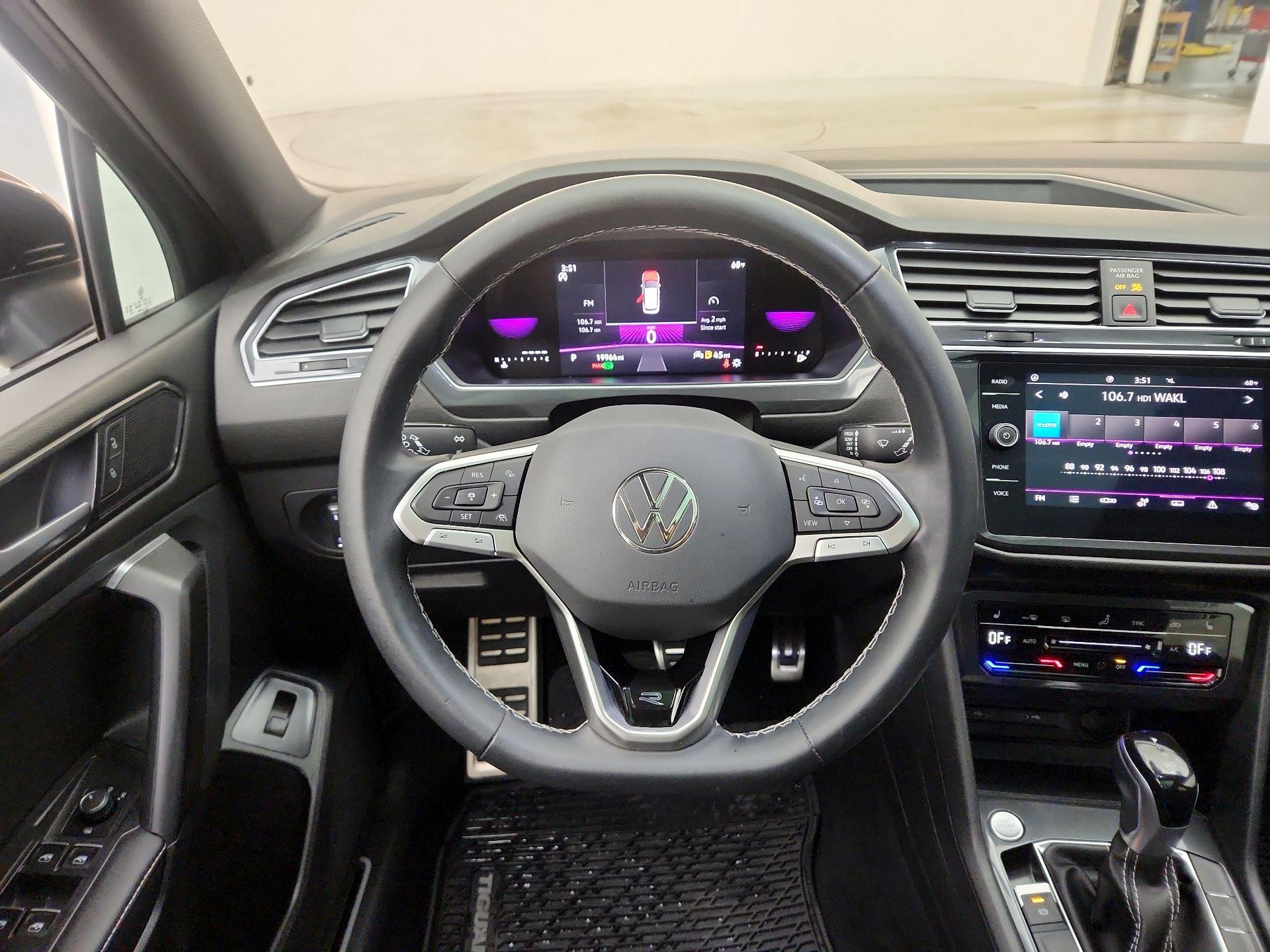 Thumbnail: 2023 Volkswagen Tiguan - 10