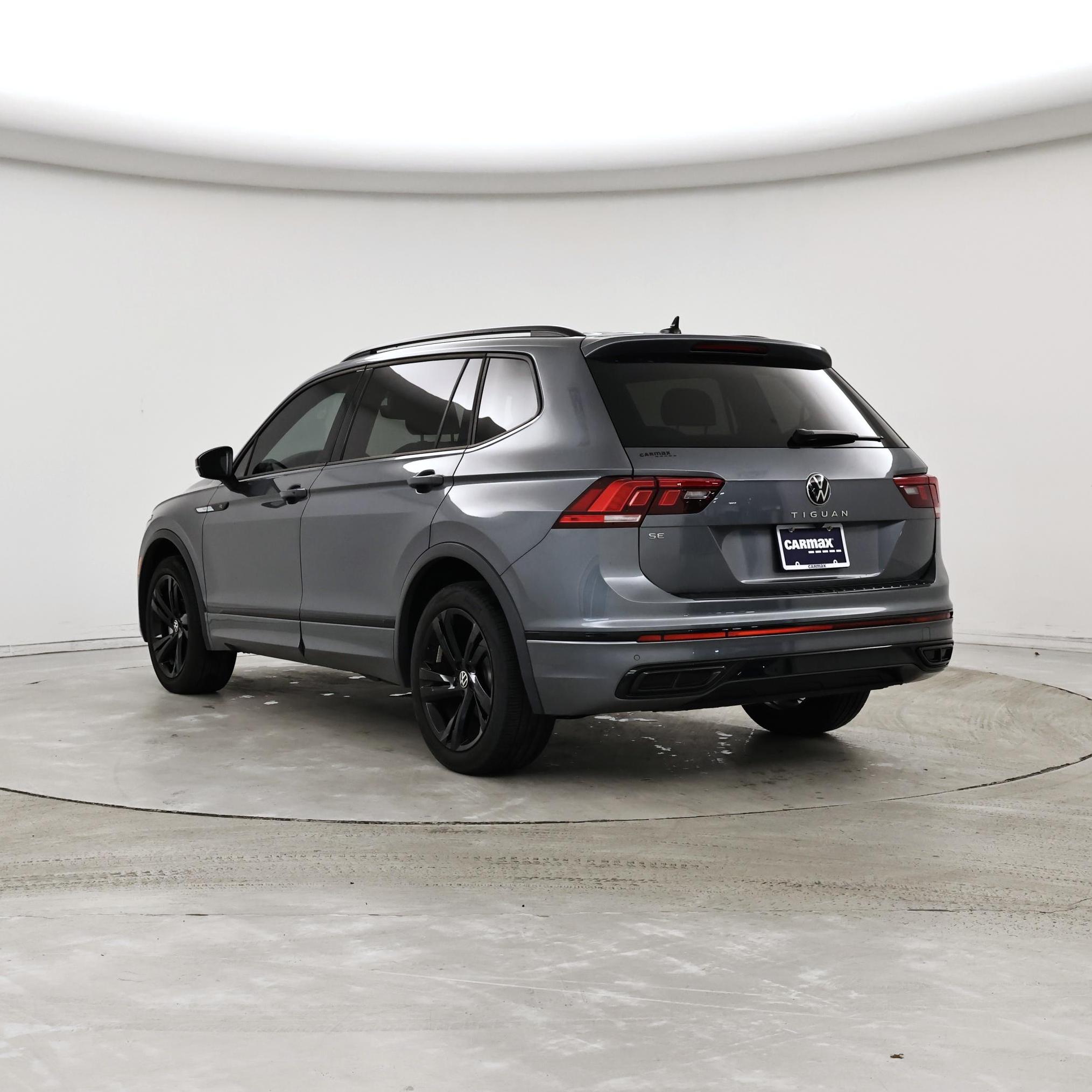 Thumbnail: 2023 Volkswagen Tiguan - 2