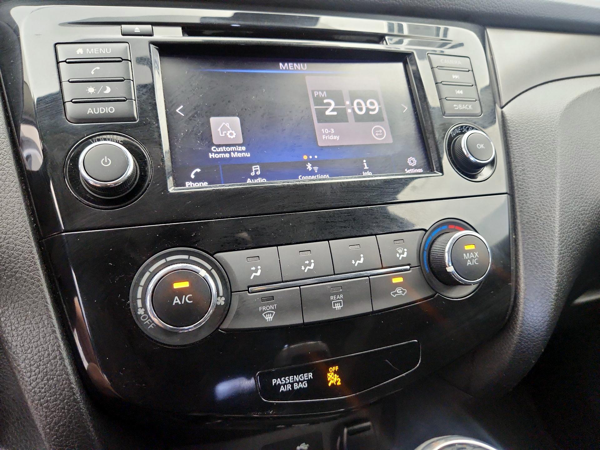 Thumbnail: 2021 Nissan Rogue Sport - 16