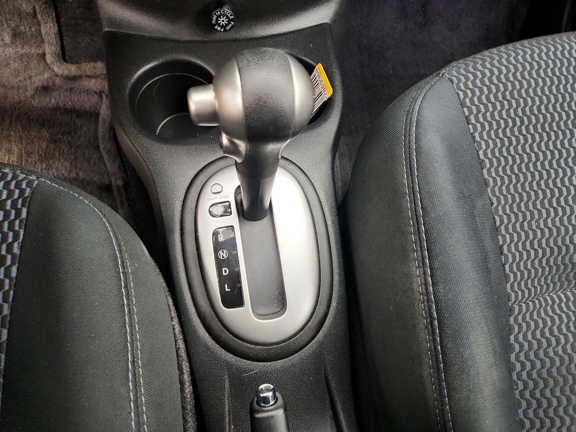 Thumbnail: 2014 Nissan Versa Note - 17