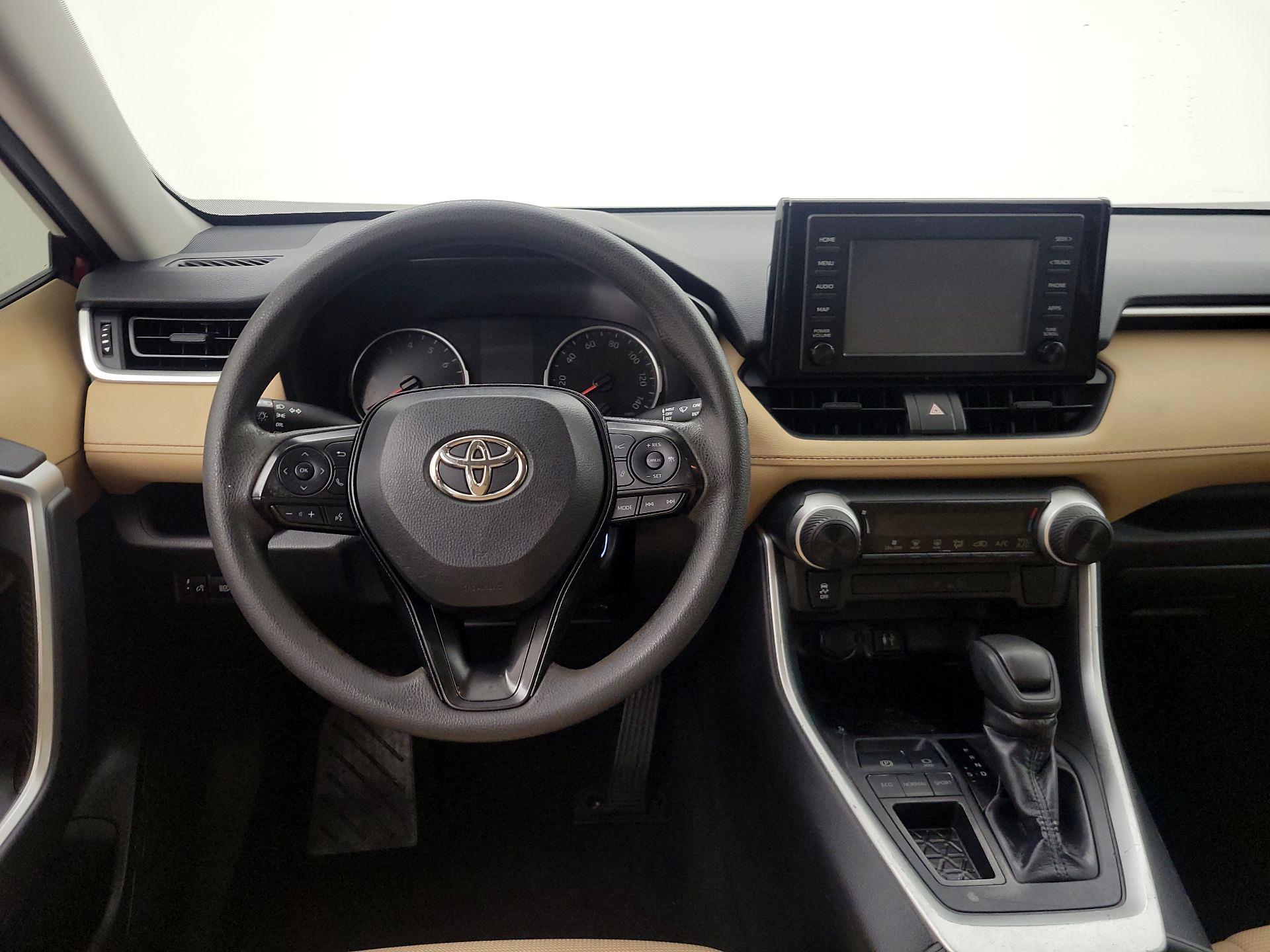 Thumbnail: 2019 Toyota RAV4 - 10