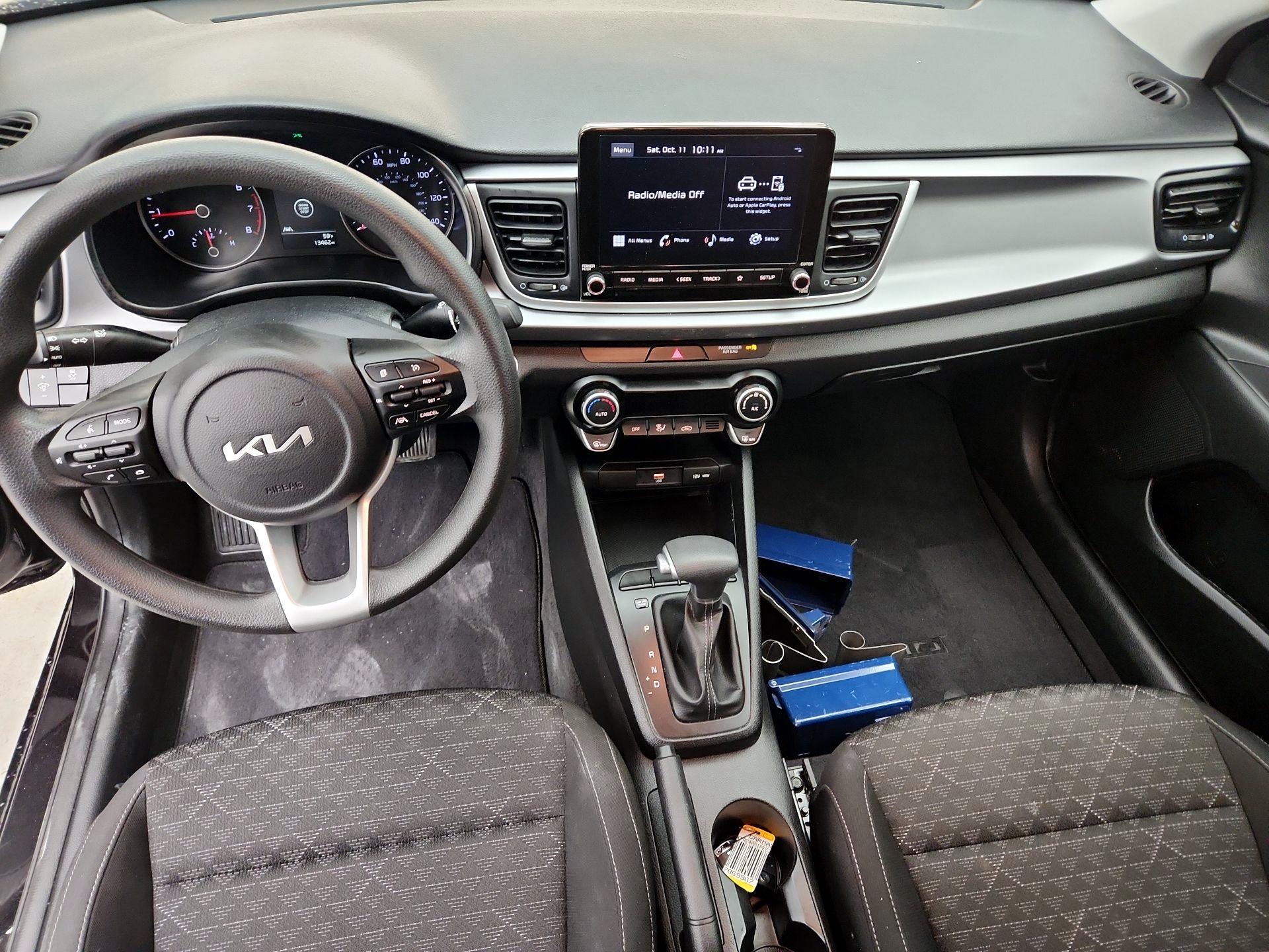 Thumbnail: 2023 Kia Rio - 9
