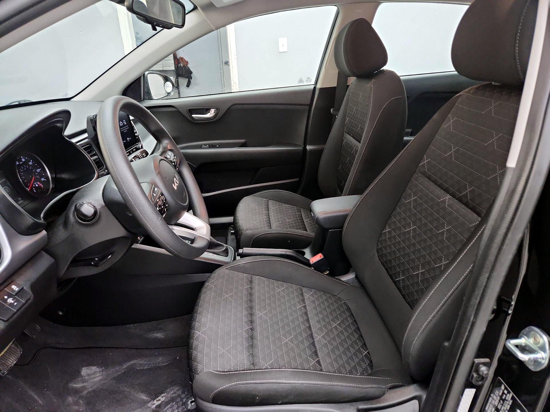 Thumbnail: 2023 Kia Rio - 11