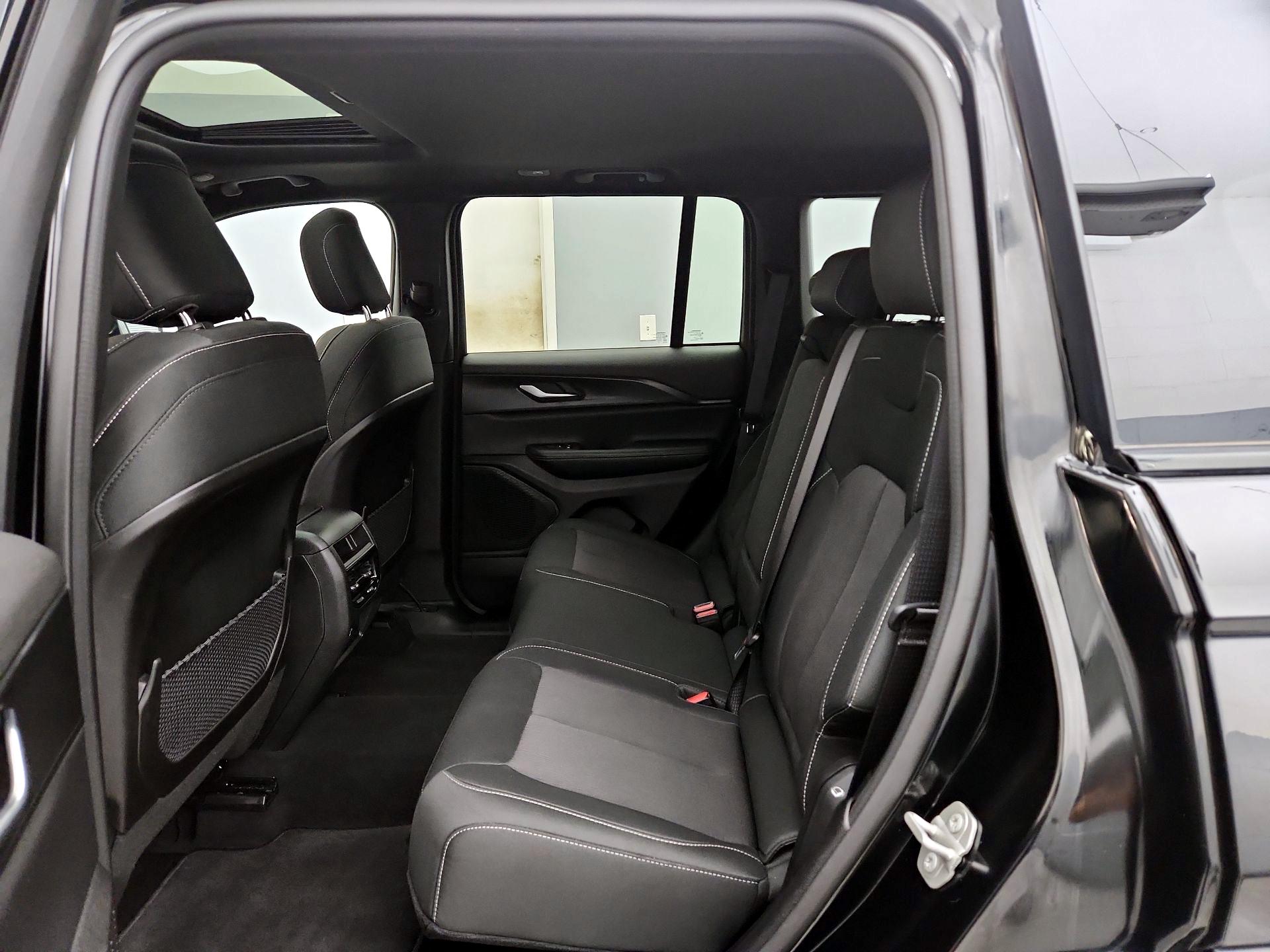 Thumbnail: 2024 Jeep Grand Cherokee - 20