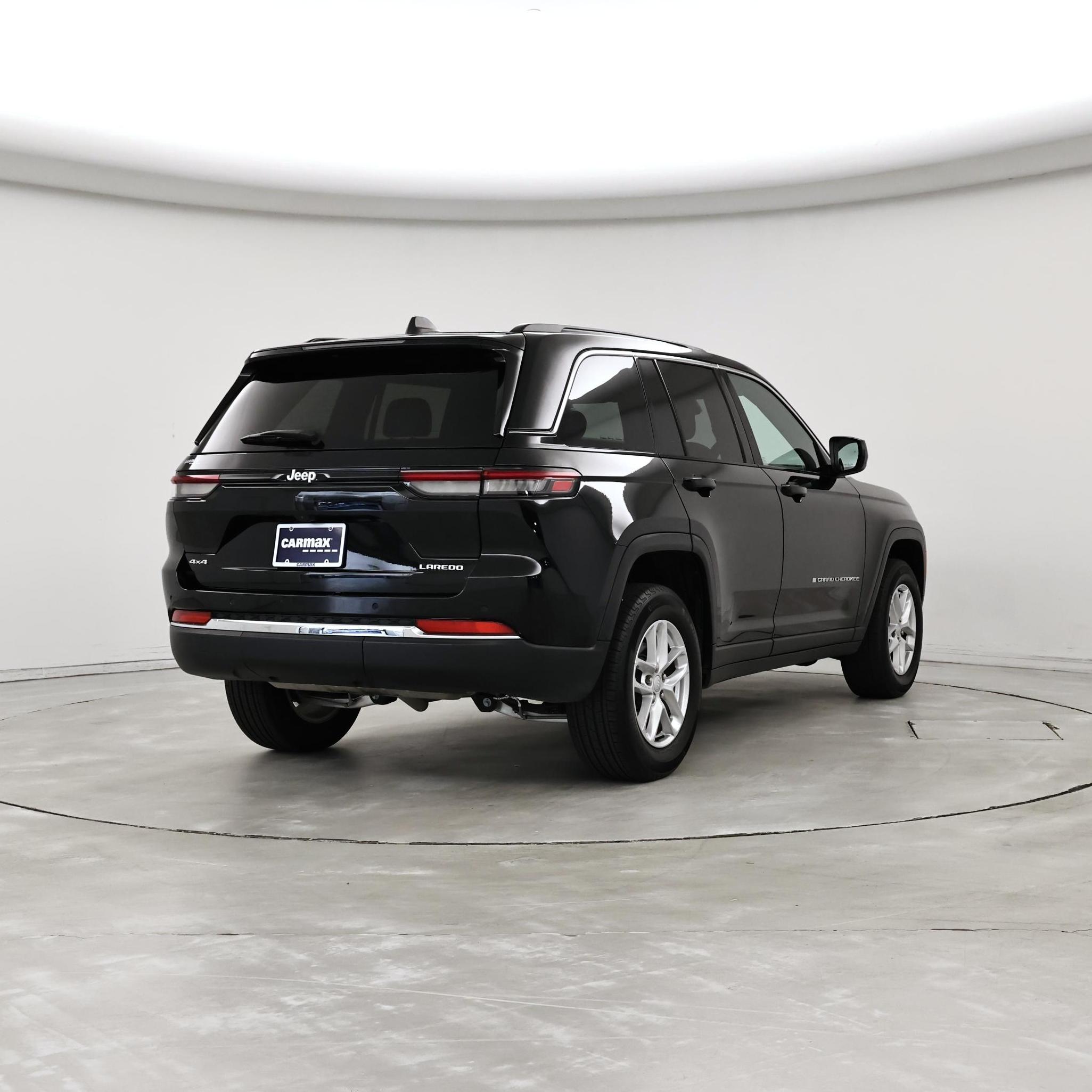 Thumbnail: 2024 Jeep Grand Cherokee - 8