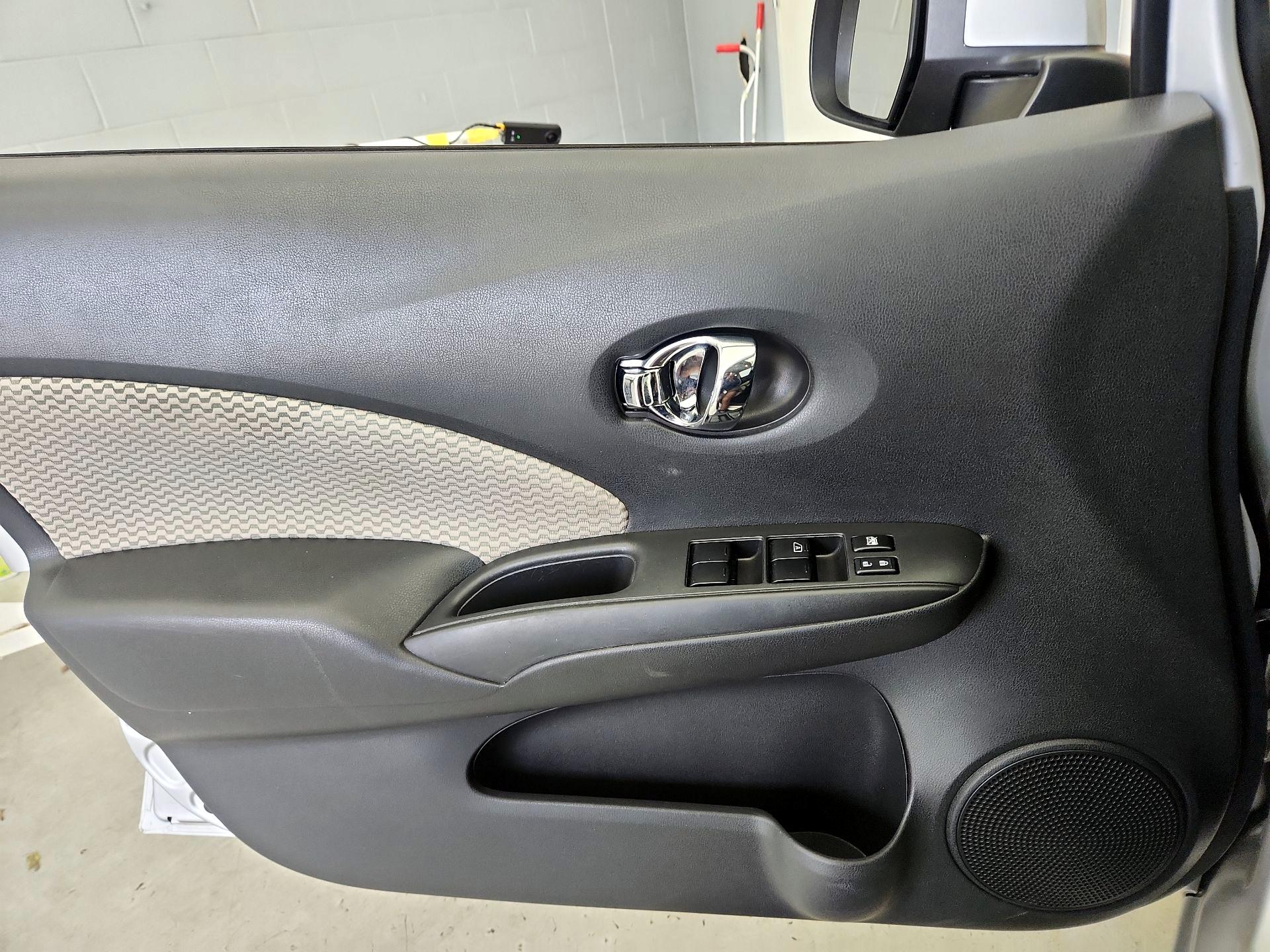 Thumbnail: 2014 Nissan Versa Note - 12