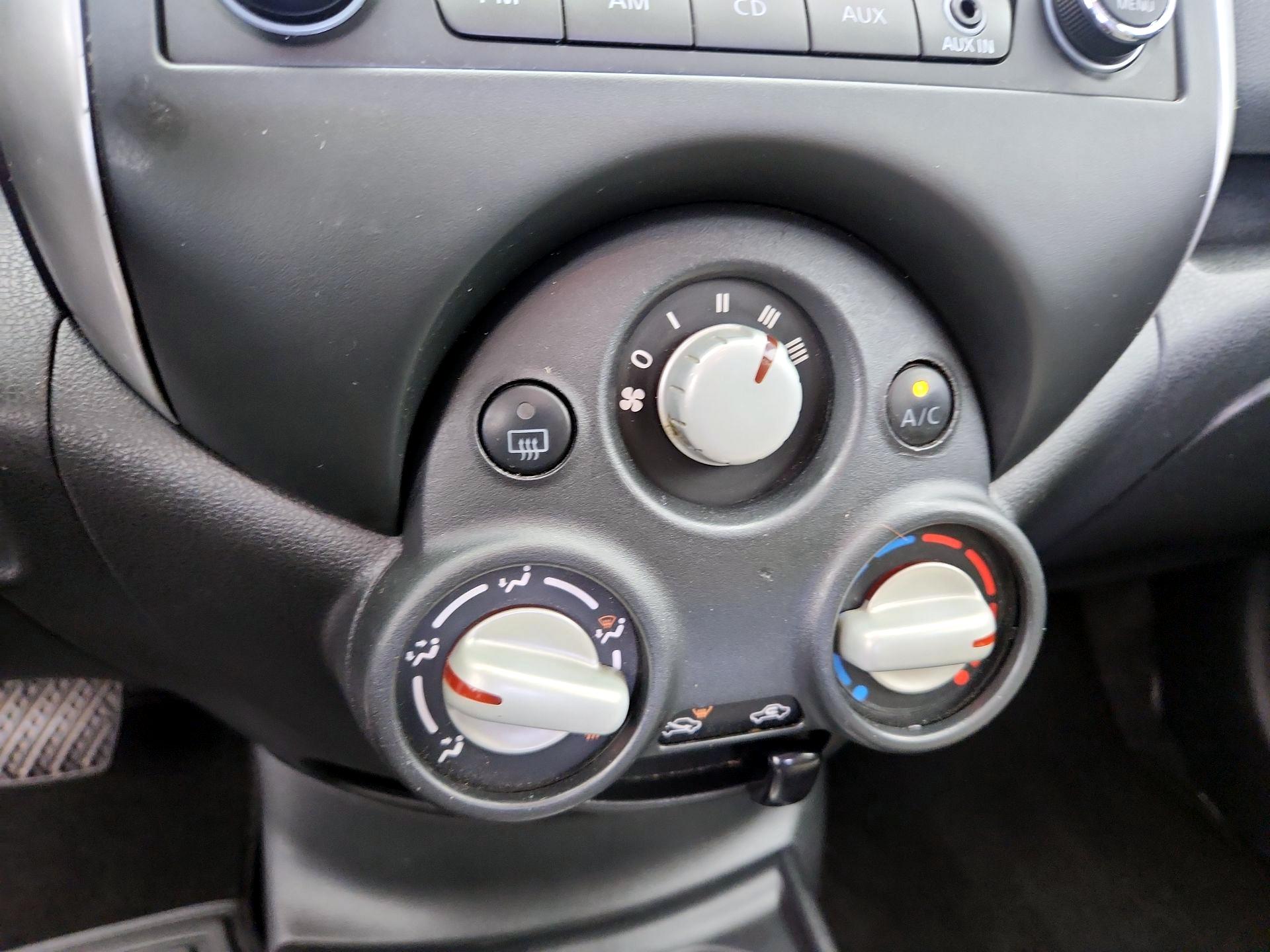 Thumbnail: 2014 Nissan Versa Note - 15
