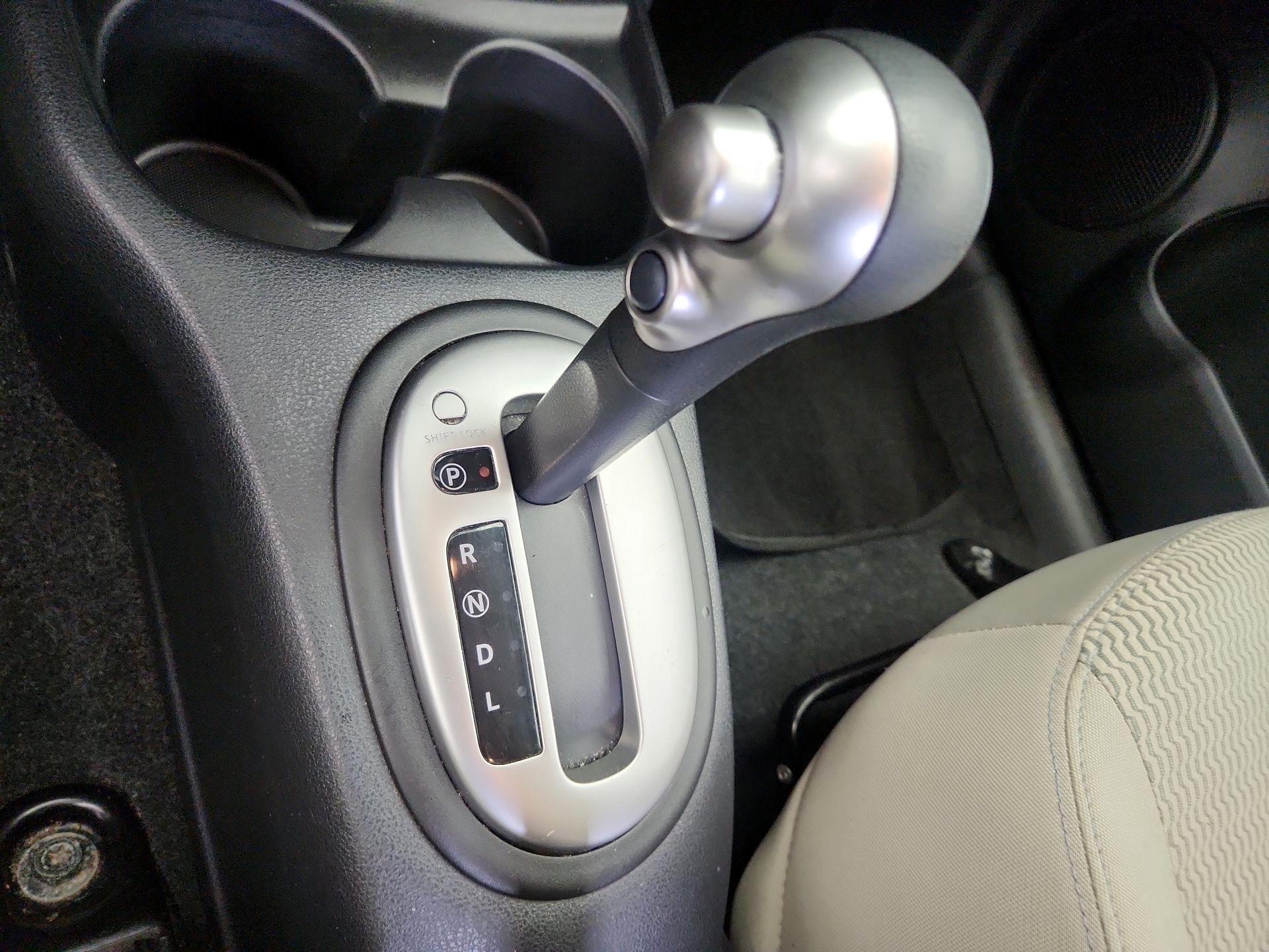 Thumbnail: 2014 Nissan Versa Note - 16