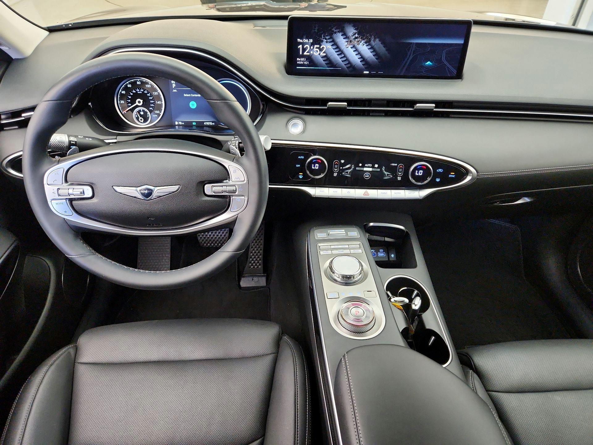 Thumbnail: 2022 Genesis GV70 - 9